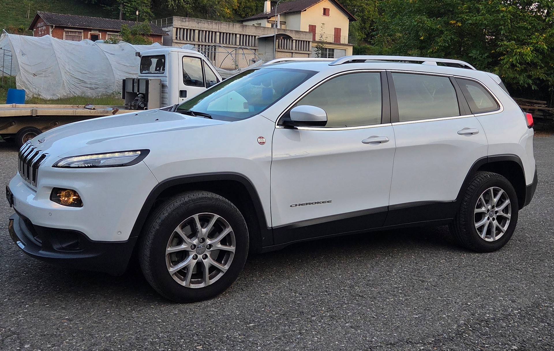 JEEP Cherokee 2.0TD Longitude Swiss Edition AWD 9ATX-image-1