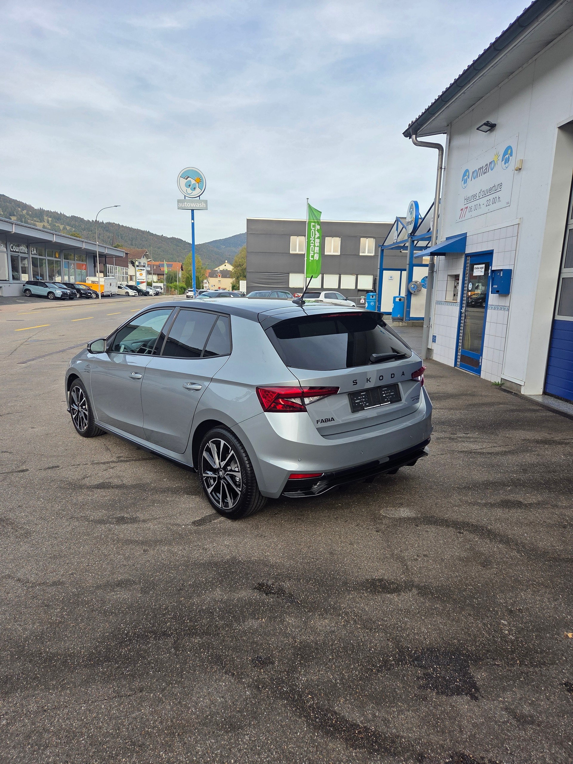 SKODA Fabia 1.0 TSI Monte Carlo DSG-image-3