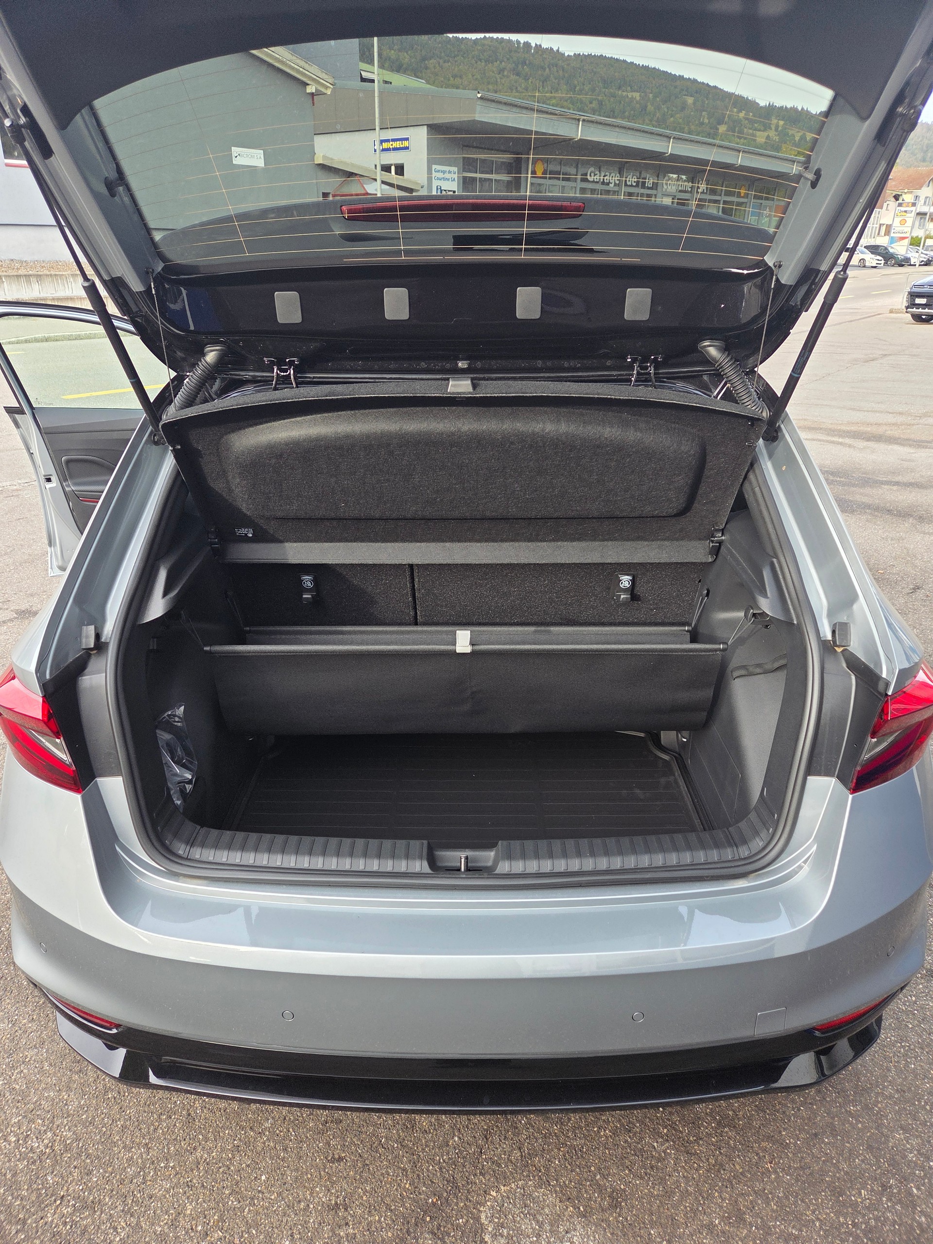 SKODA Fabia 1.0 TSI Monte Carlo DSG-image-10