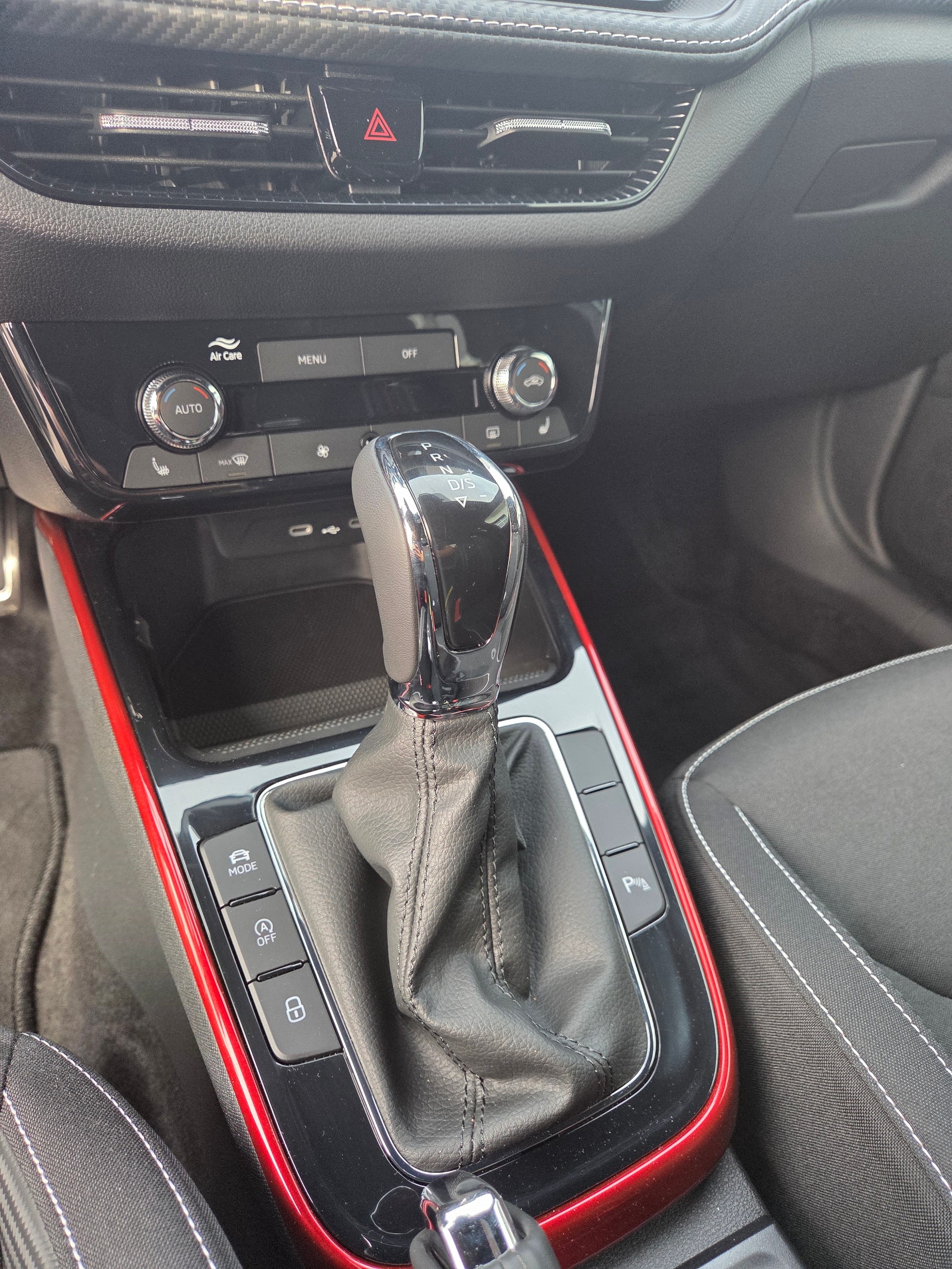 SKODA Fabia 1.0 TSI Monte Carlo DSG-image-8