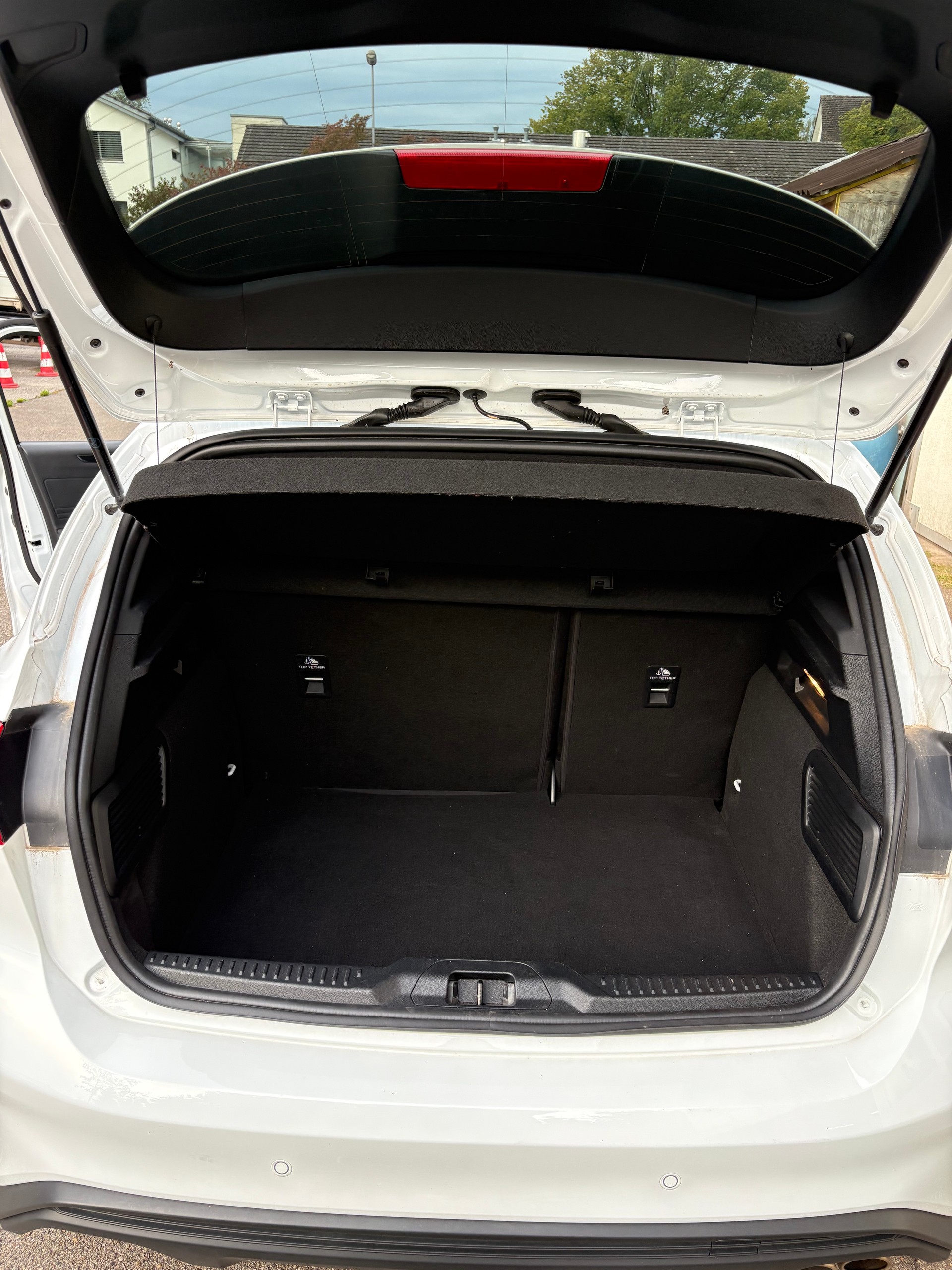 FORD Focus 1.0 SCTi ST Line Automatic-image-14