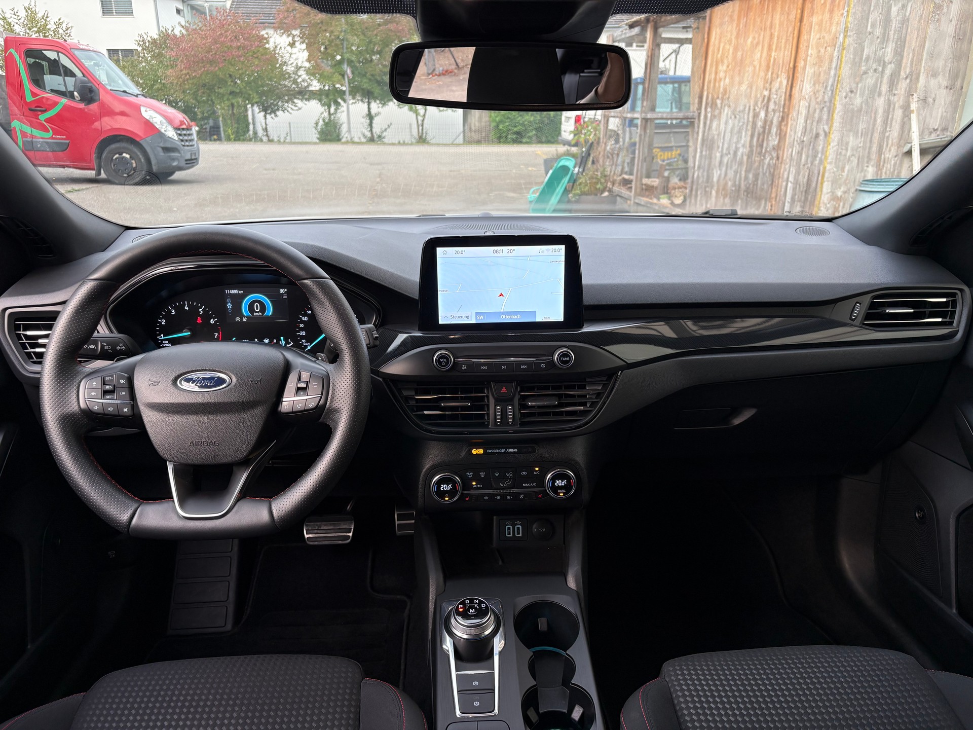 FORD Focus 1.0 SCTi ST Line Automatic-image-8