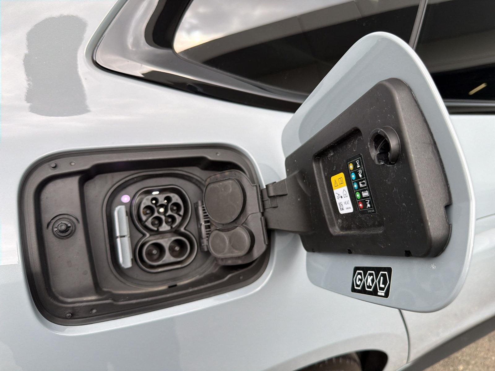 BMW i4 M50 M Sport Pro Limousine G26 (CH) AHK ** 100 % électrique **-image-24