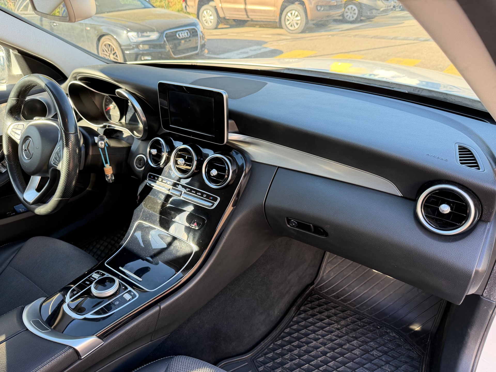 MERCEDES-BENZ C 250 BlueTEC Avantgarde 4Matic 7G-Tronic-image-6