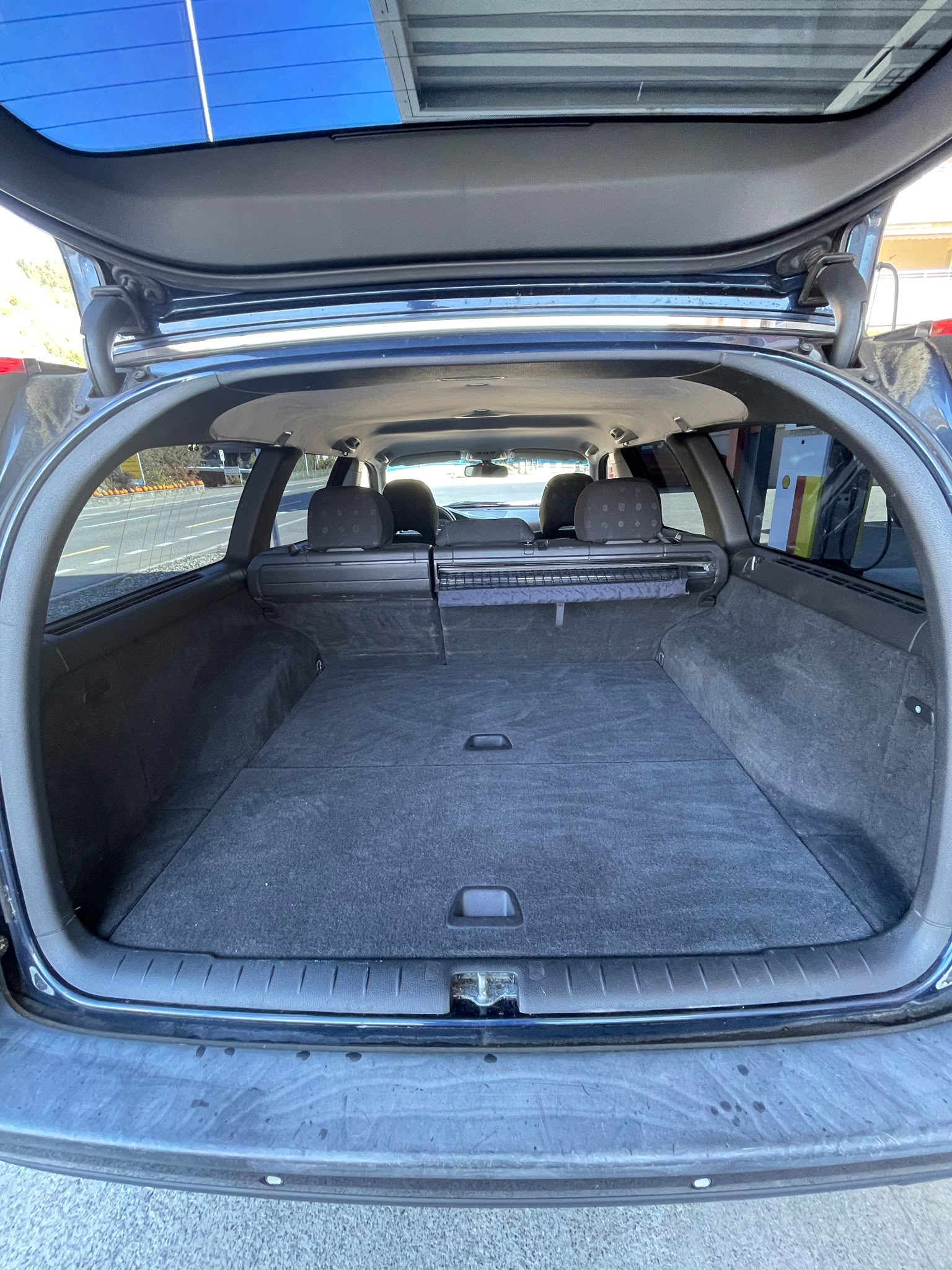 VOLVO V70 2.4-image-11