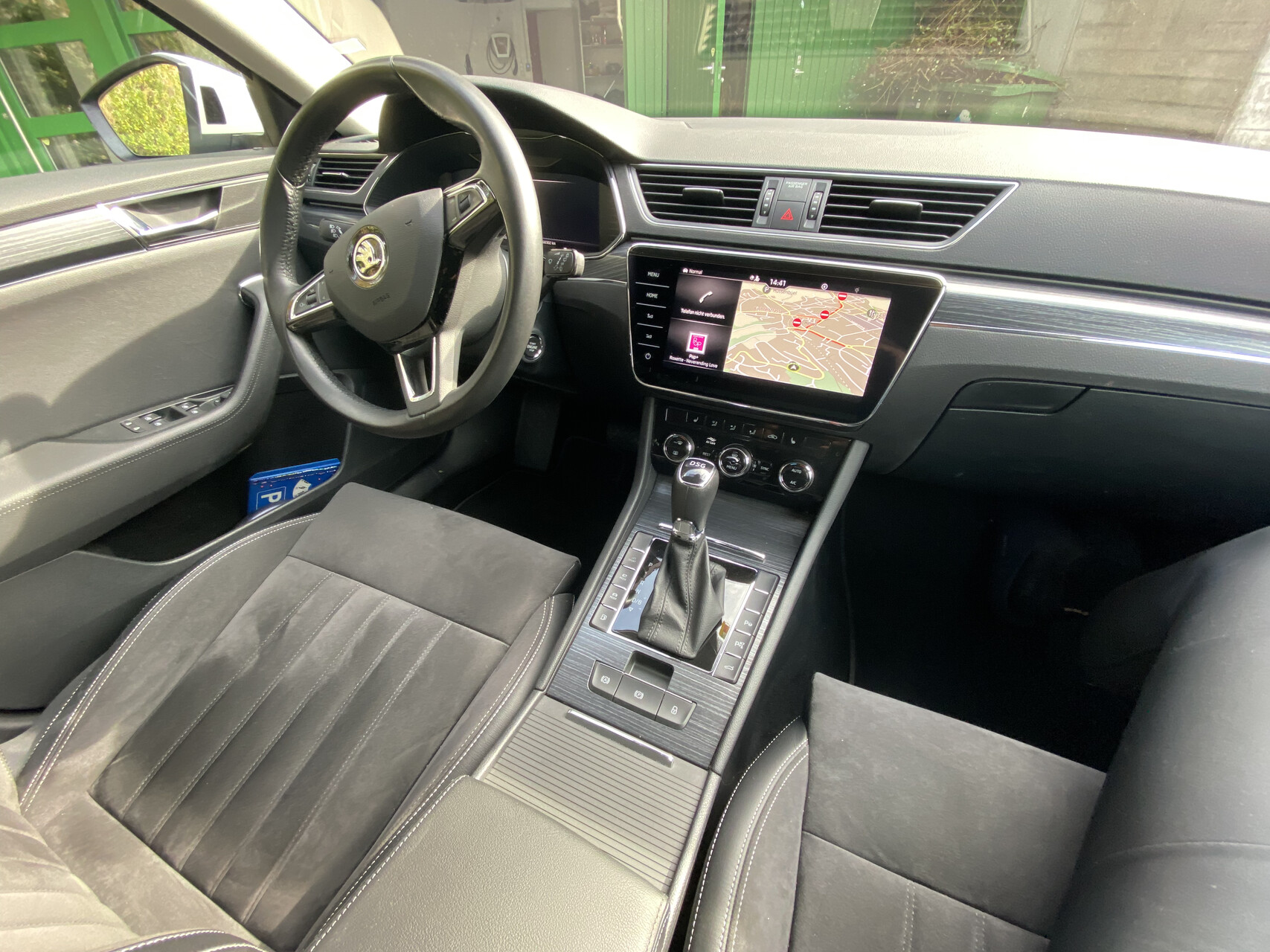 SKODA 1.4 TSI PHEV Style DSG-image-3