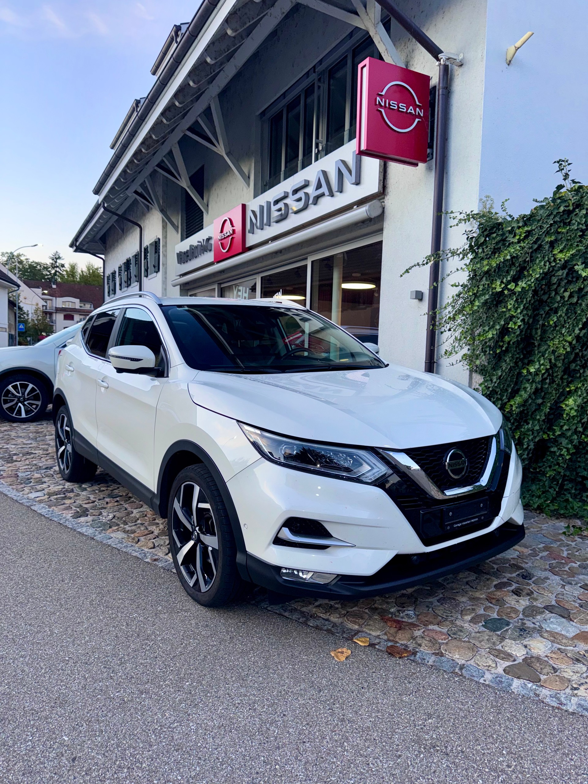 NISSAN Qashqai 1.3 DIG-T tekna DCT