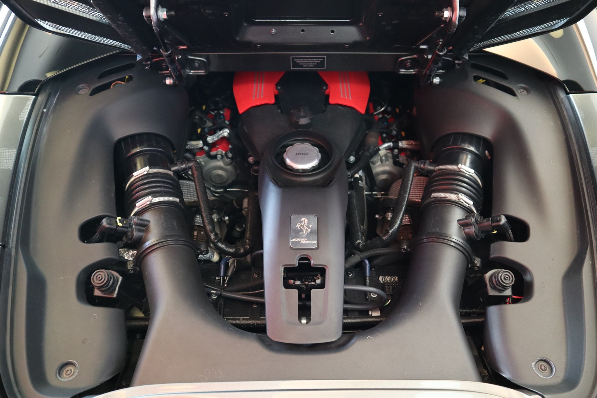 FERRARI 488 Spider 3.9 V8-image-29