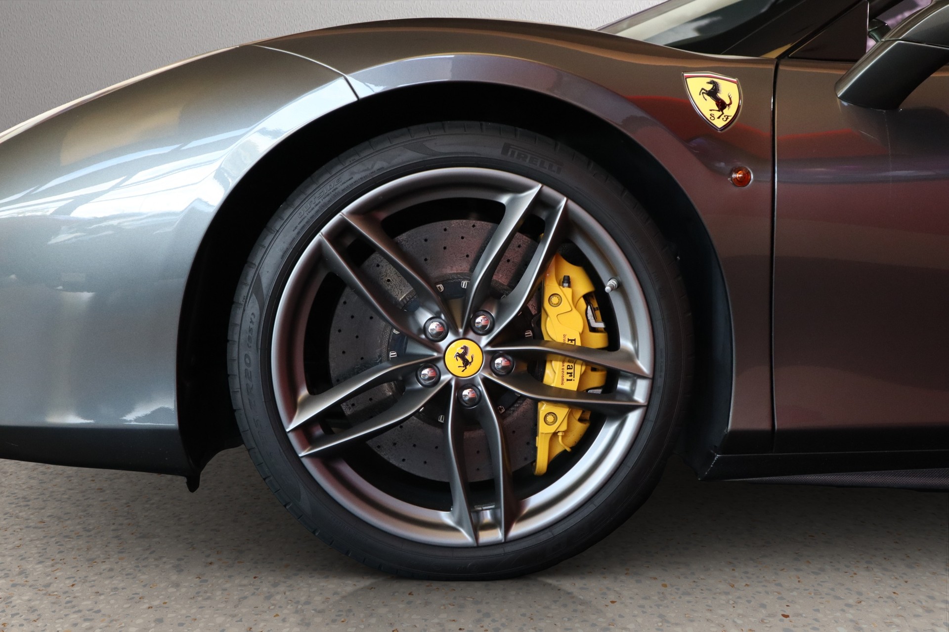 FERRARI 488 Spider 3.9 V8-image-31