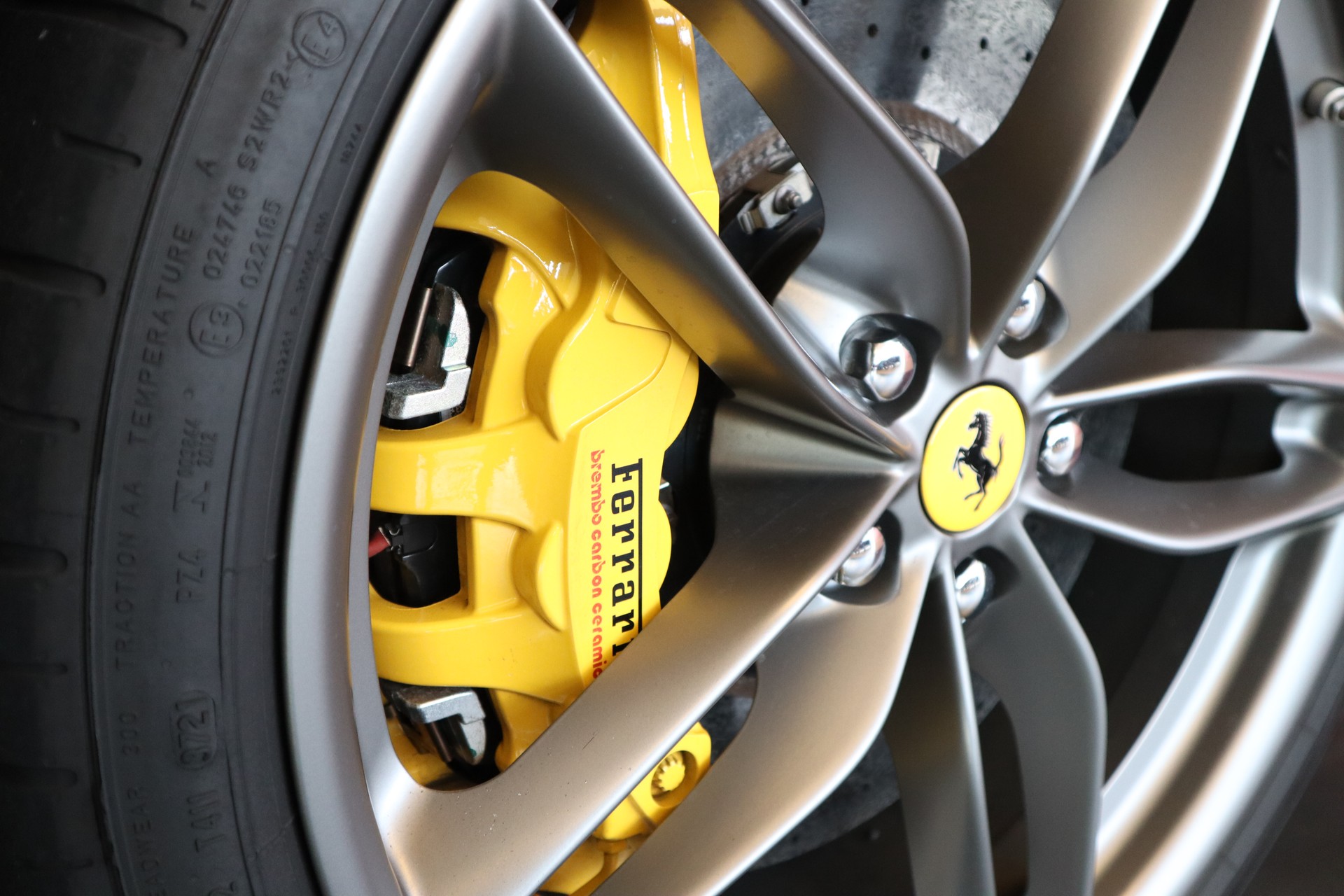 FERRARI 488 Spider 3.9 V8-image-30