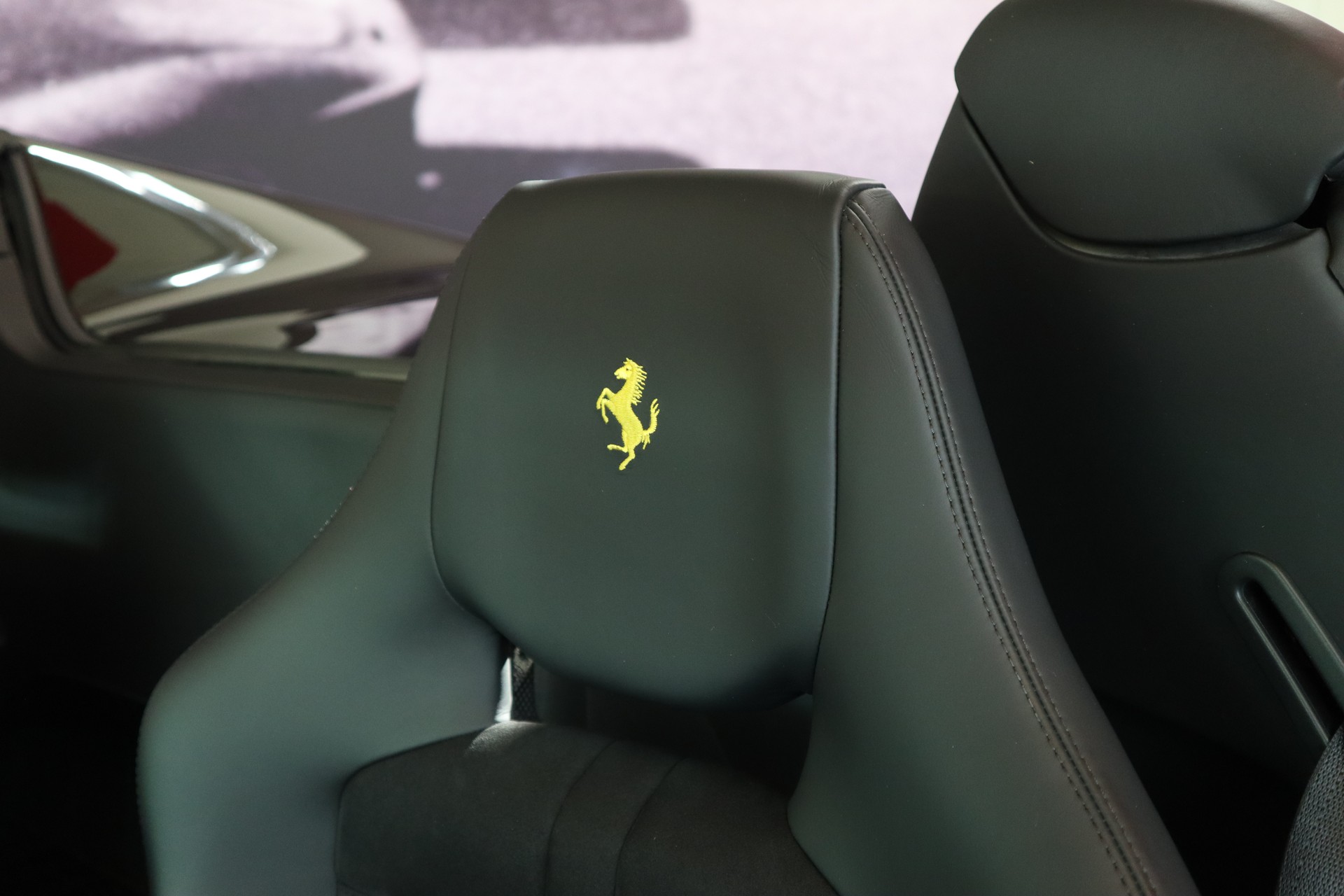 FERRARI 488 Spider 3.9 V8-image-25
