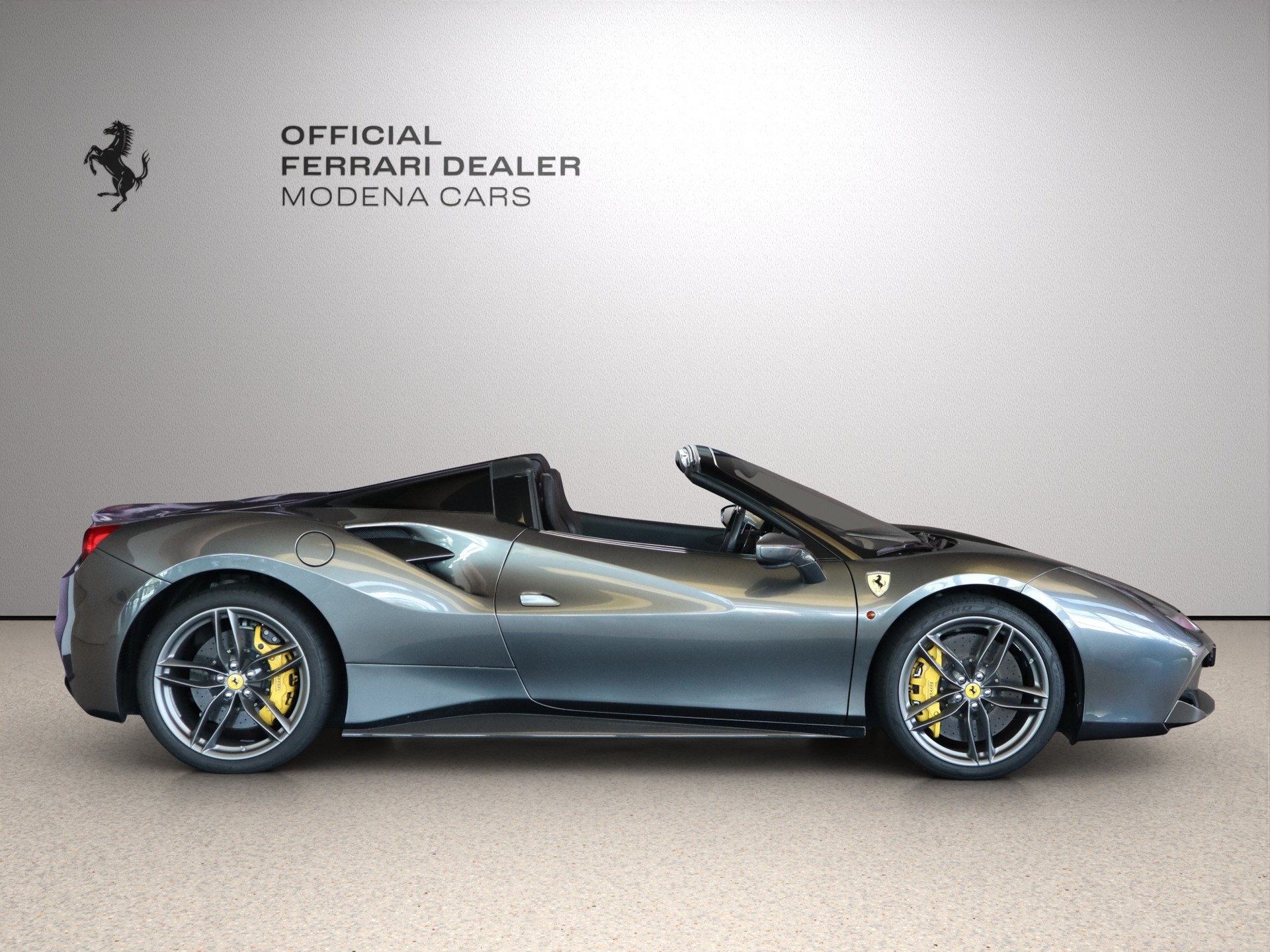 FERRARI 488 Spider 3.9 V8-image-15