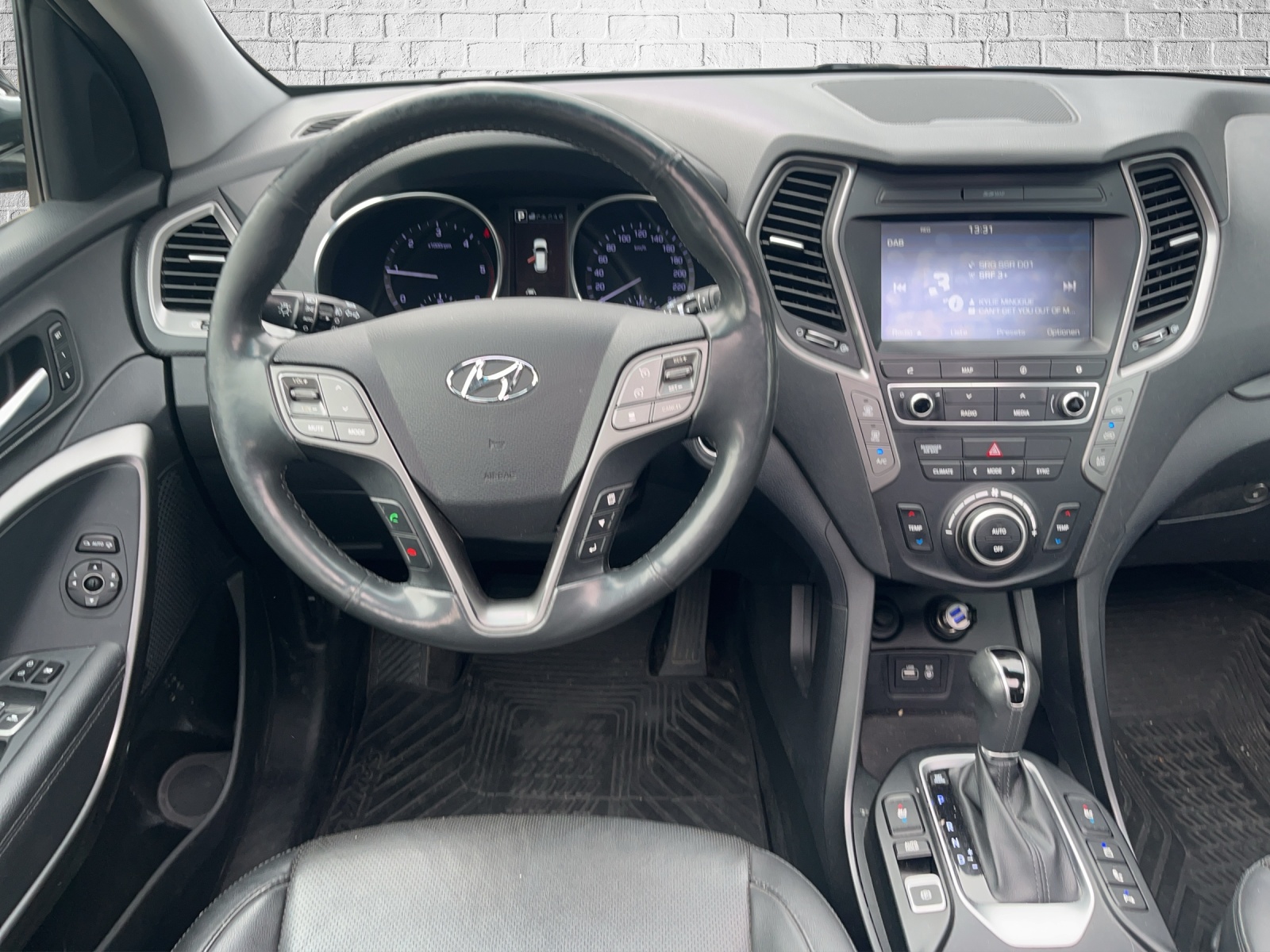 HYUNDAI Santa Fe 2.2 CRDI Vertex 4WD Automatic-image-13