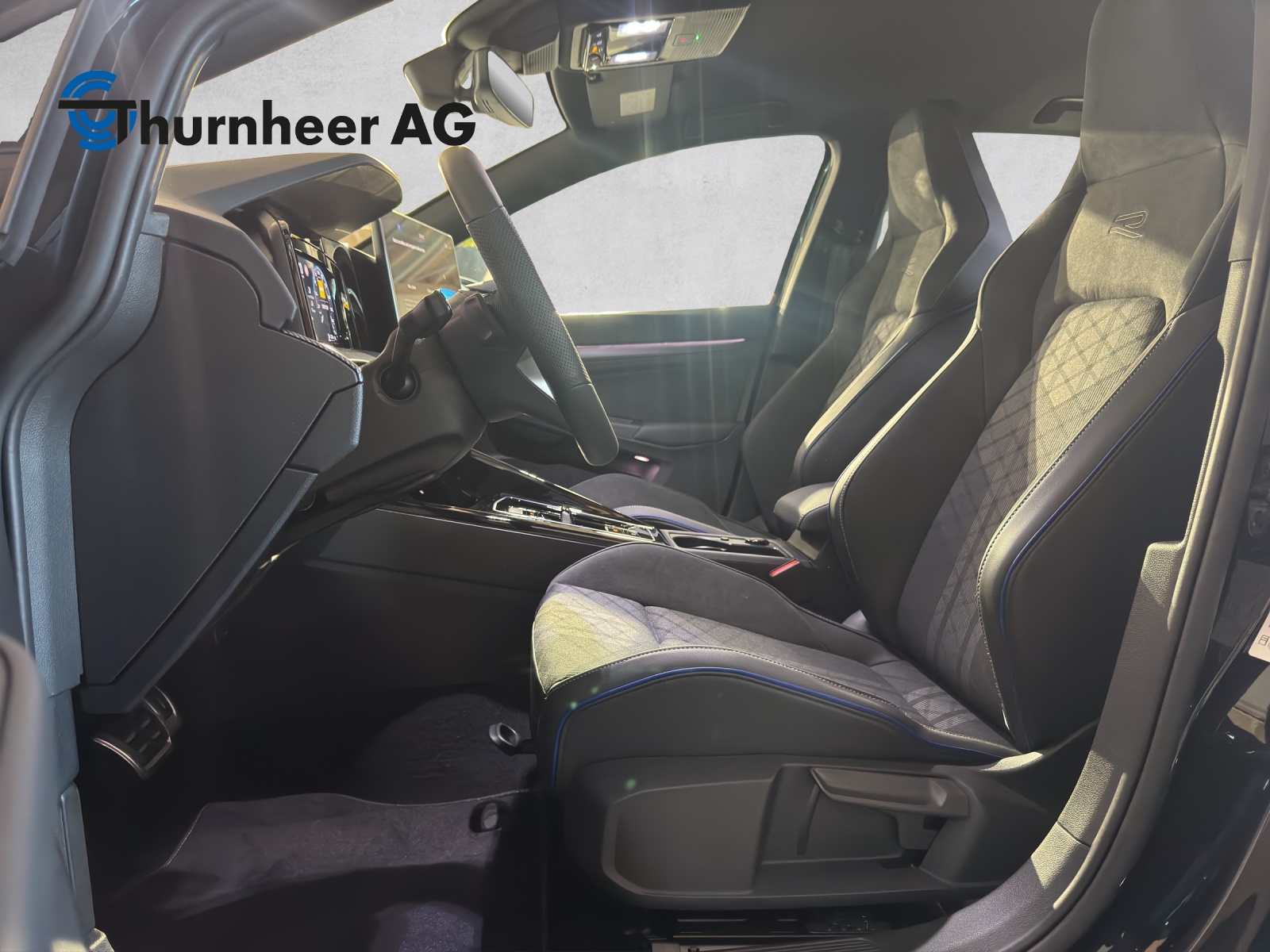 VW Golf 2.0 TSI R-Line DSG 4 Motion-image-5
