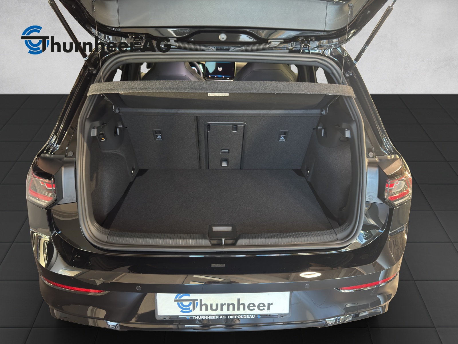 VW Golf 2.0 TSI R-Line DSG 4 Motion-image-9