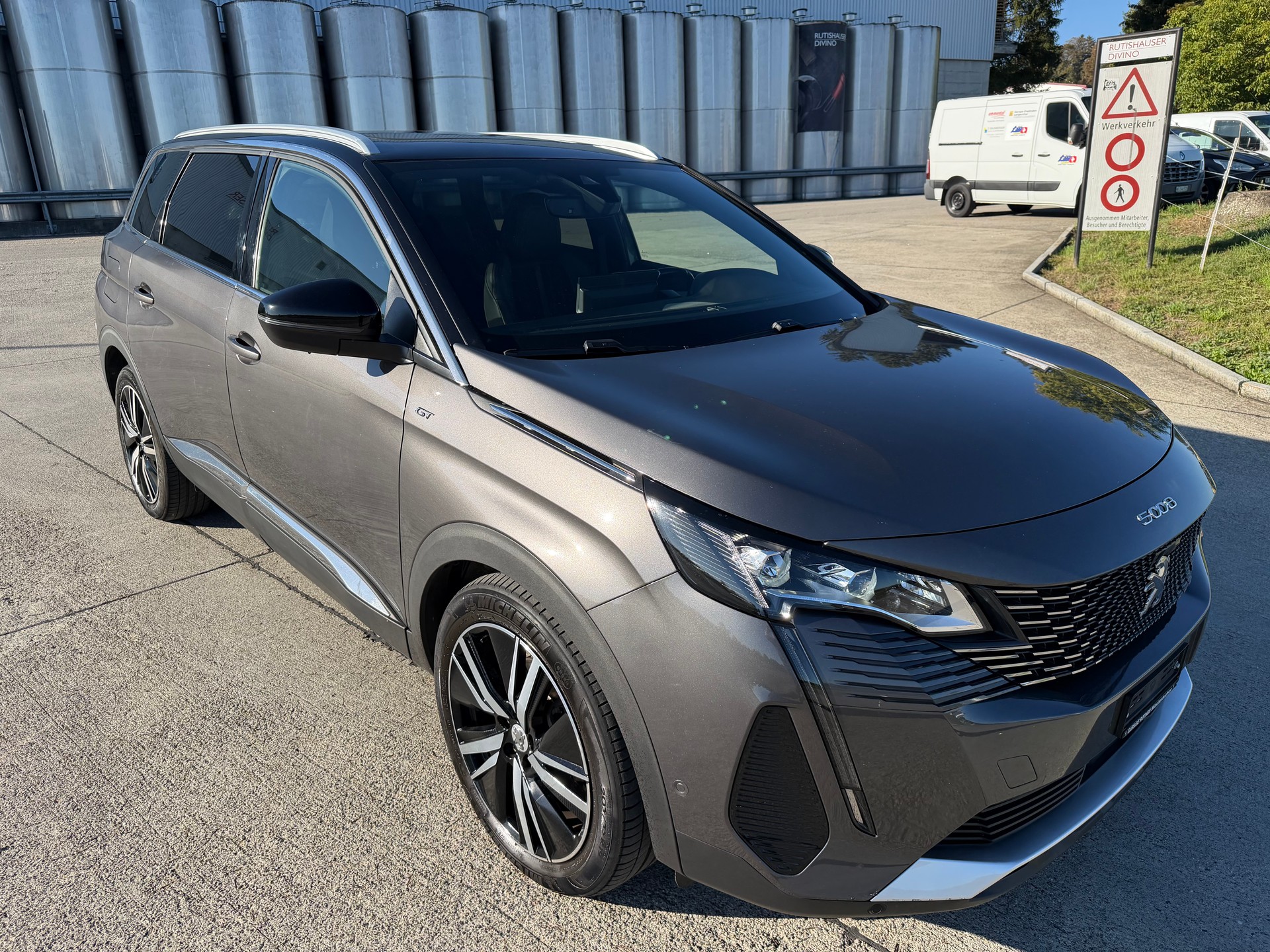 PEUGEOT 5008 1.5 BlueHDi GT Line EAT-image-3