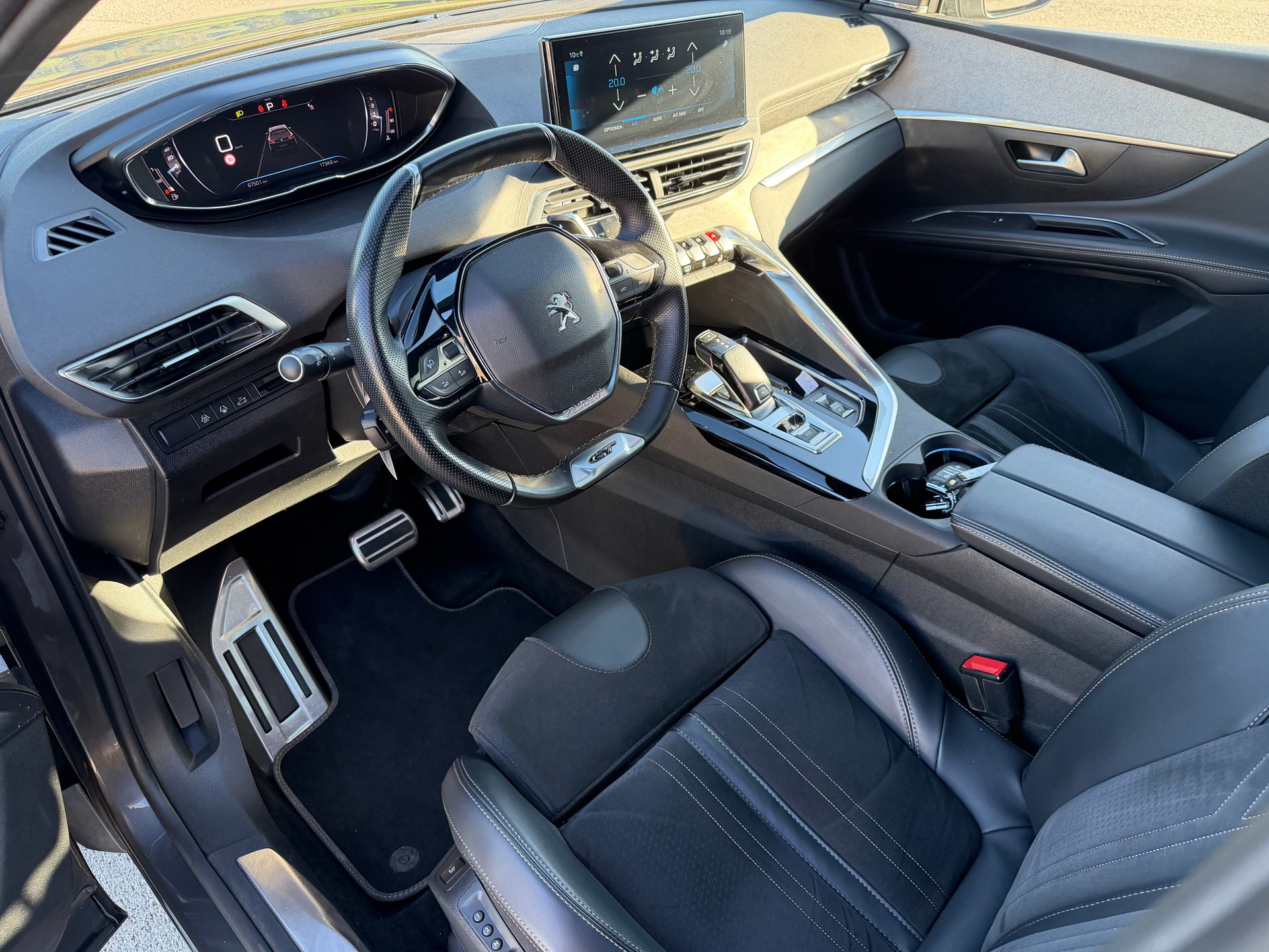 PEUGEOT 5008 1.5 BlueHDi GT Line EAT-image-5