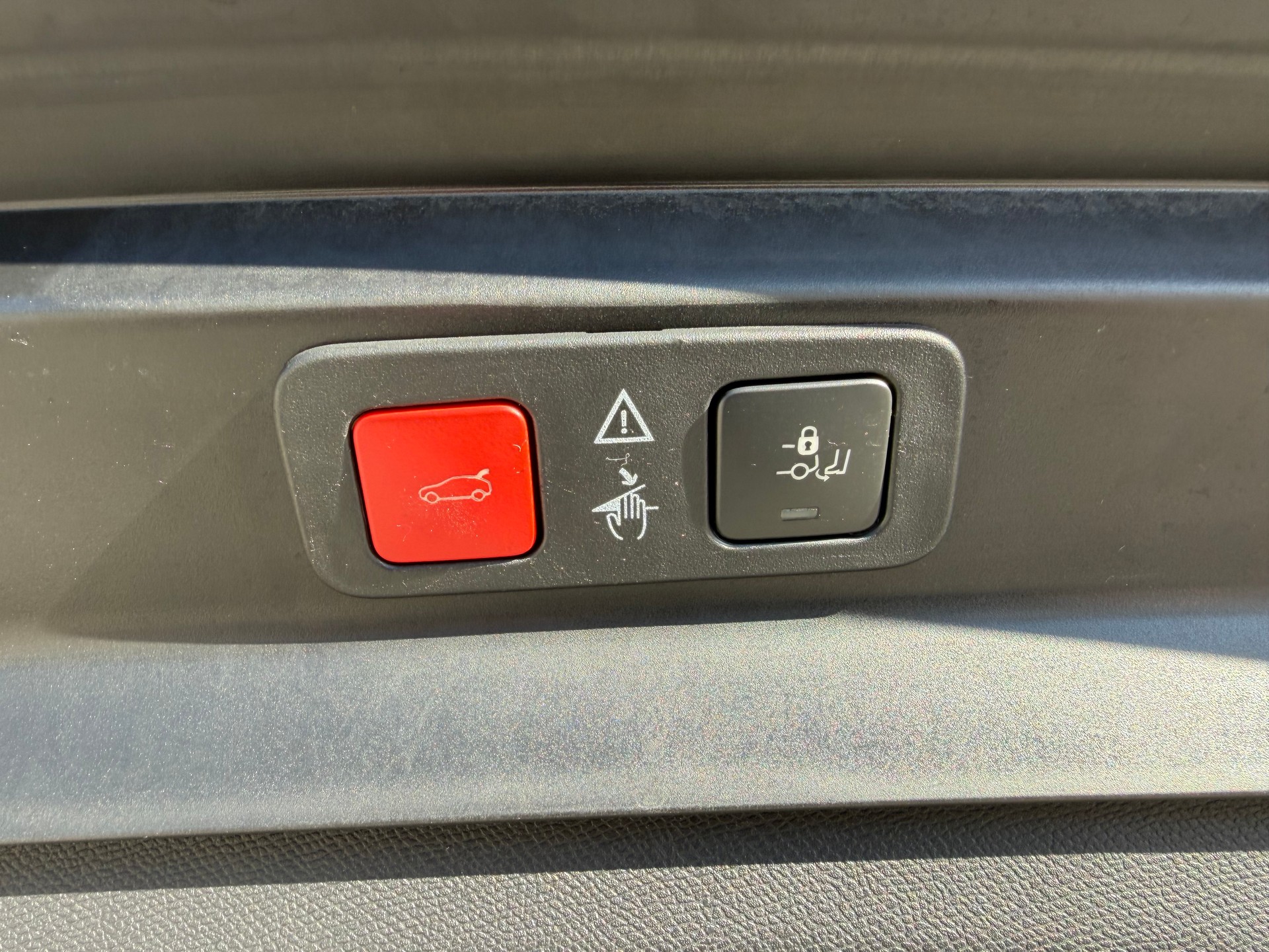 PEUGEOT 5008 1.5 BlueHDi GT Line EAT-image-7