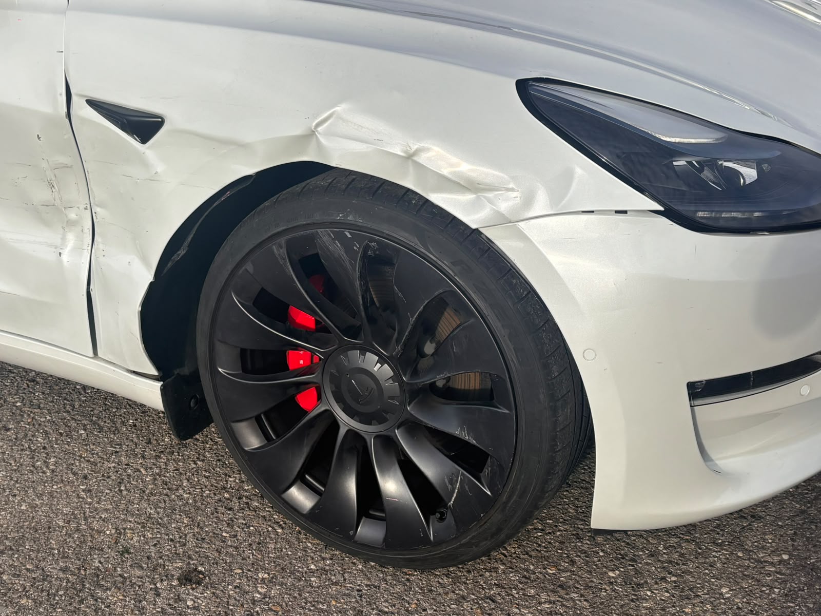TESLA Model 3 Performance Dual Motor AWD-image-8