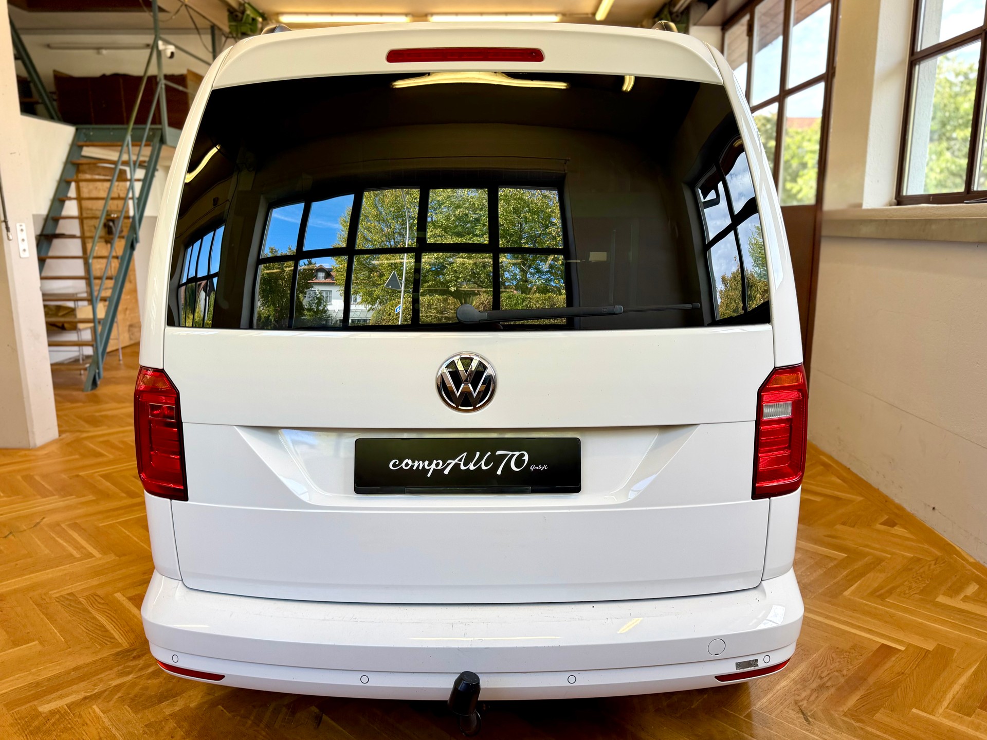 VW Caddy 2.0 TDI Comfortline 4Motion-image-6