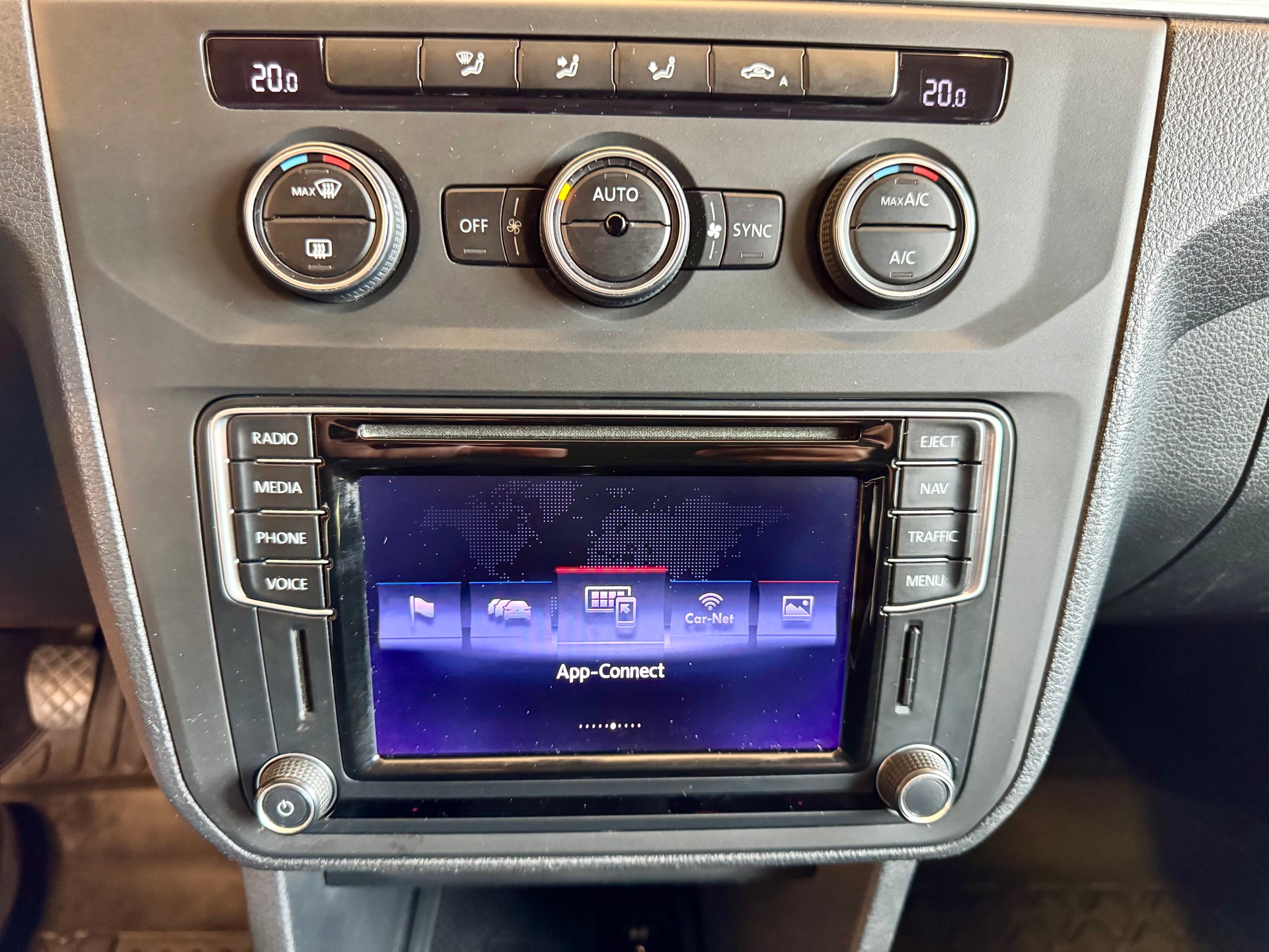 VW Caddy 2.0 TDI Comfortline 4Motion-image-27
