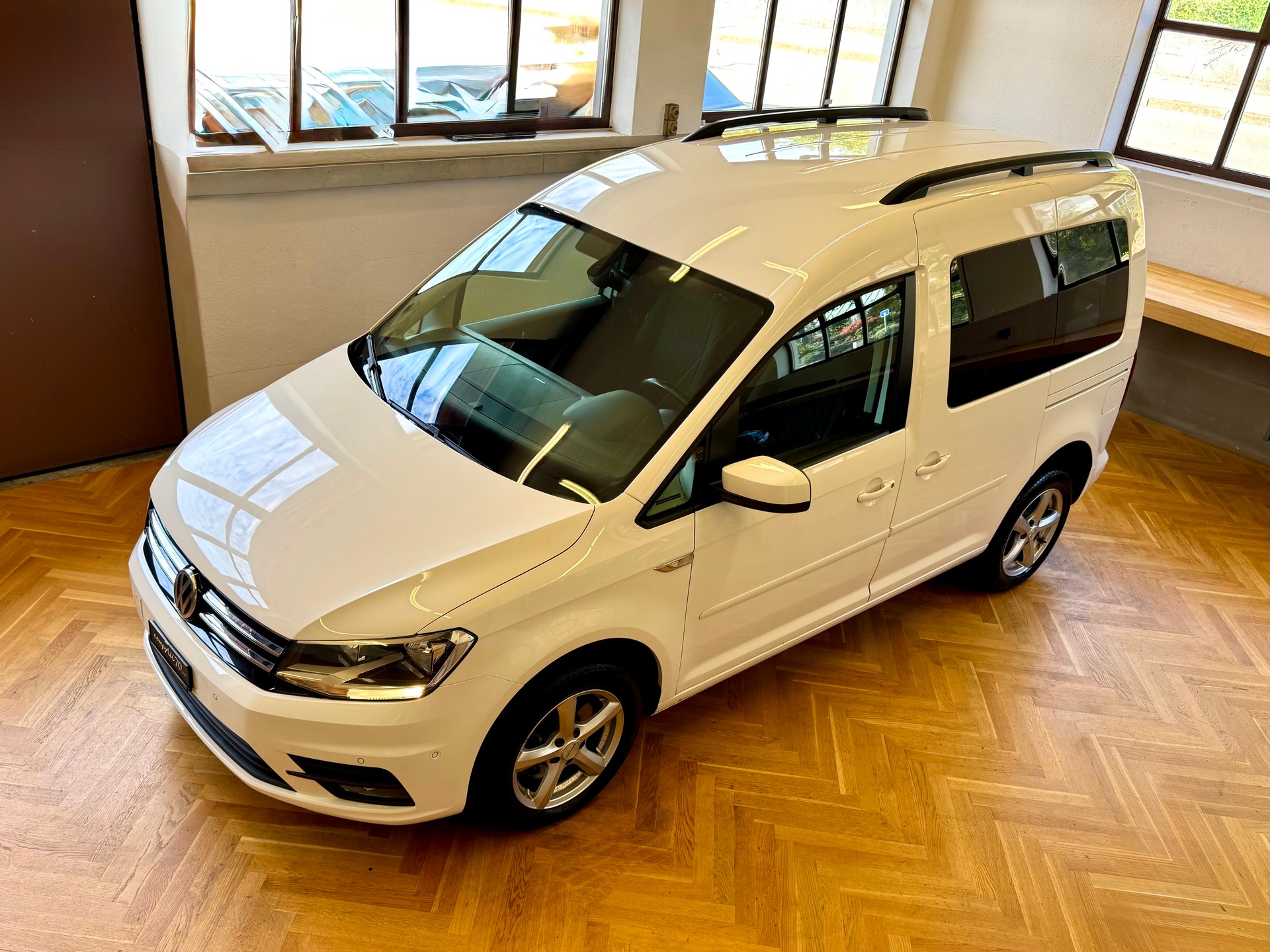 VW Caddy 2.0 TDI Comfortline 4Motion-showroom-element-3