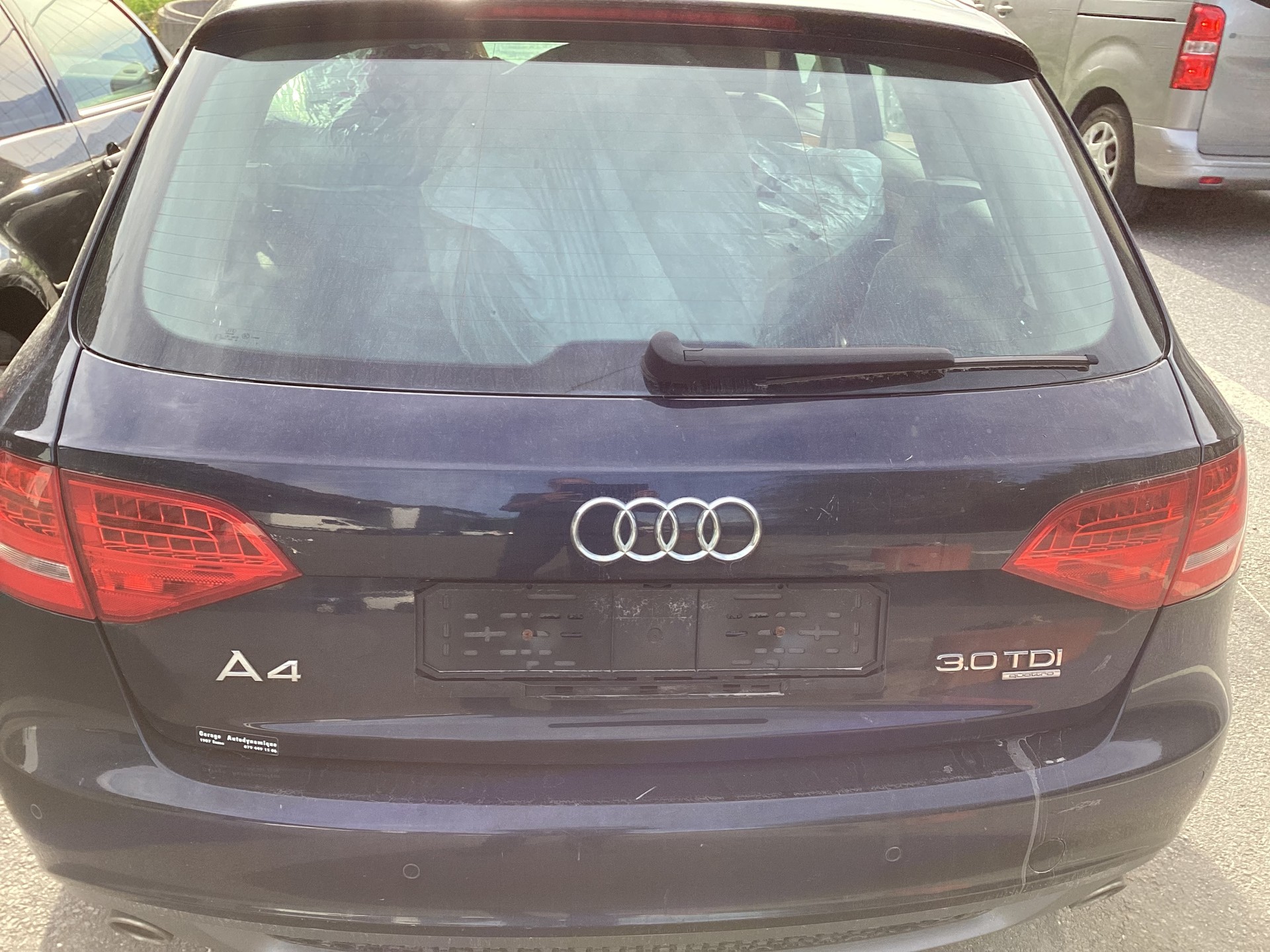 AUDI A4 Avant 3.0 TDI quattro-image-4