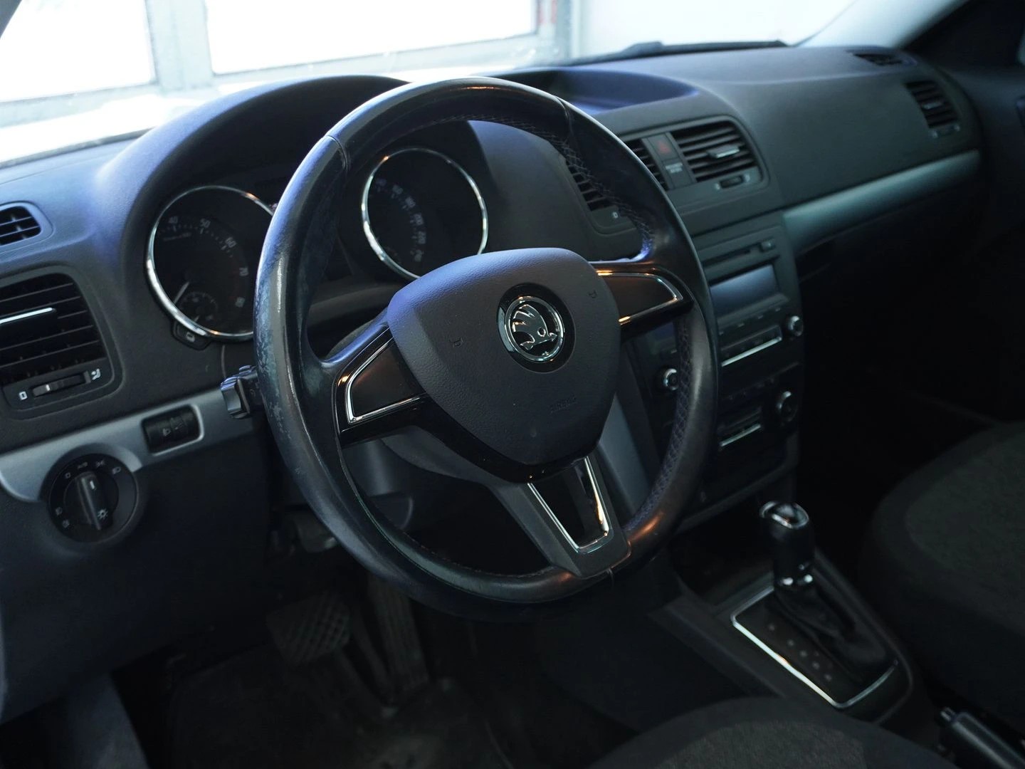 SKODA Yeti 1.4 TSI Active 4x2 DSG-showroom-element-2