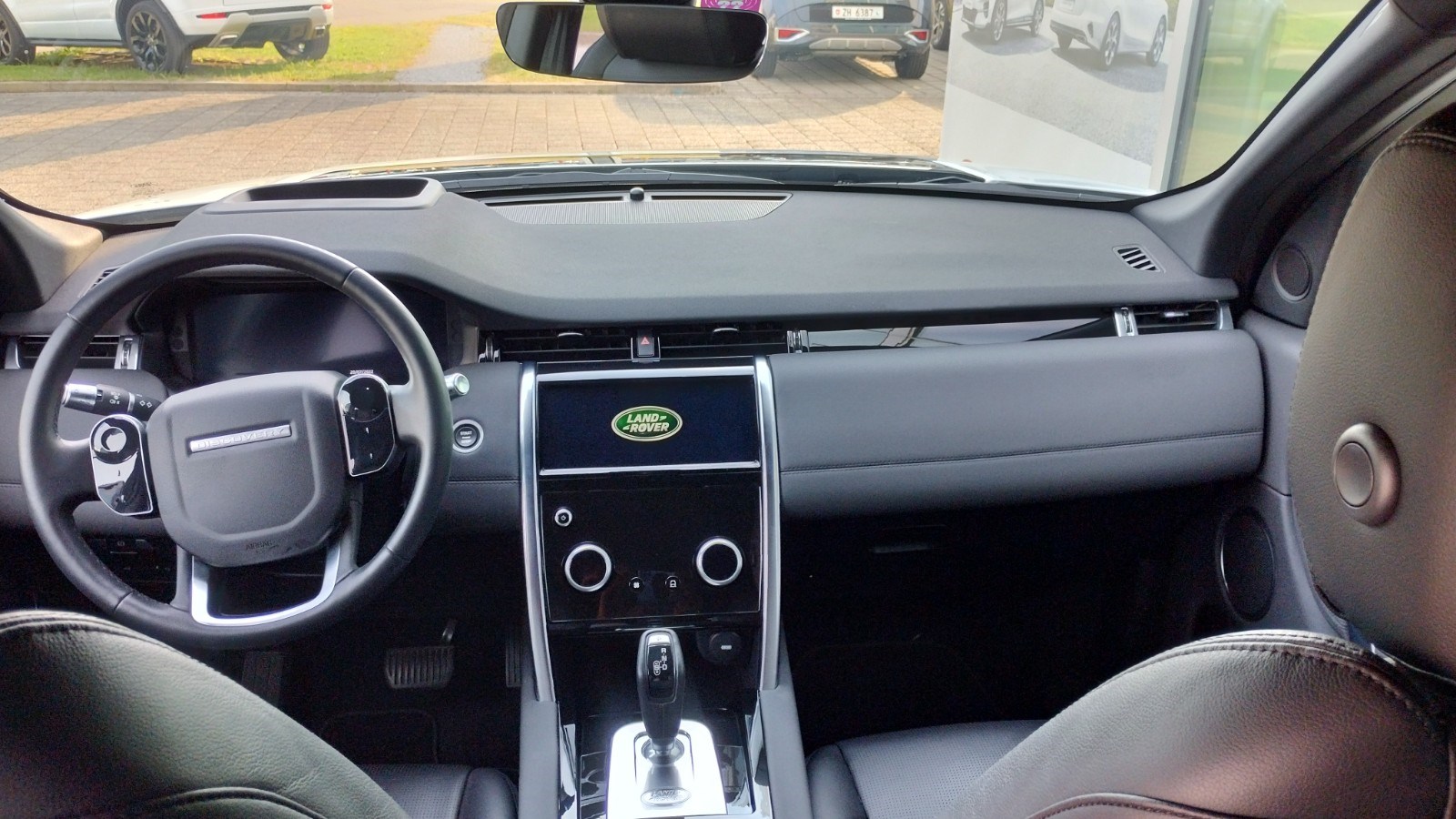 LAND ROVER Discovery Sport D180 2.0D TD4 MHEV SE AWD AT9-image-4