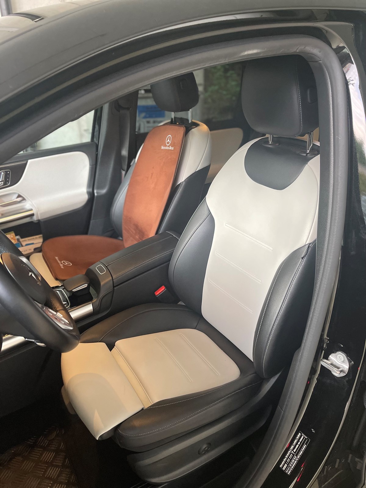 MERCEDES-BENZ B 200 AMG Line 7G-DCT-image-4