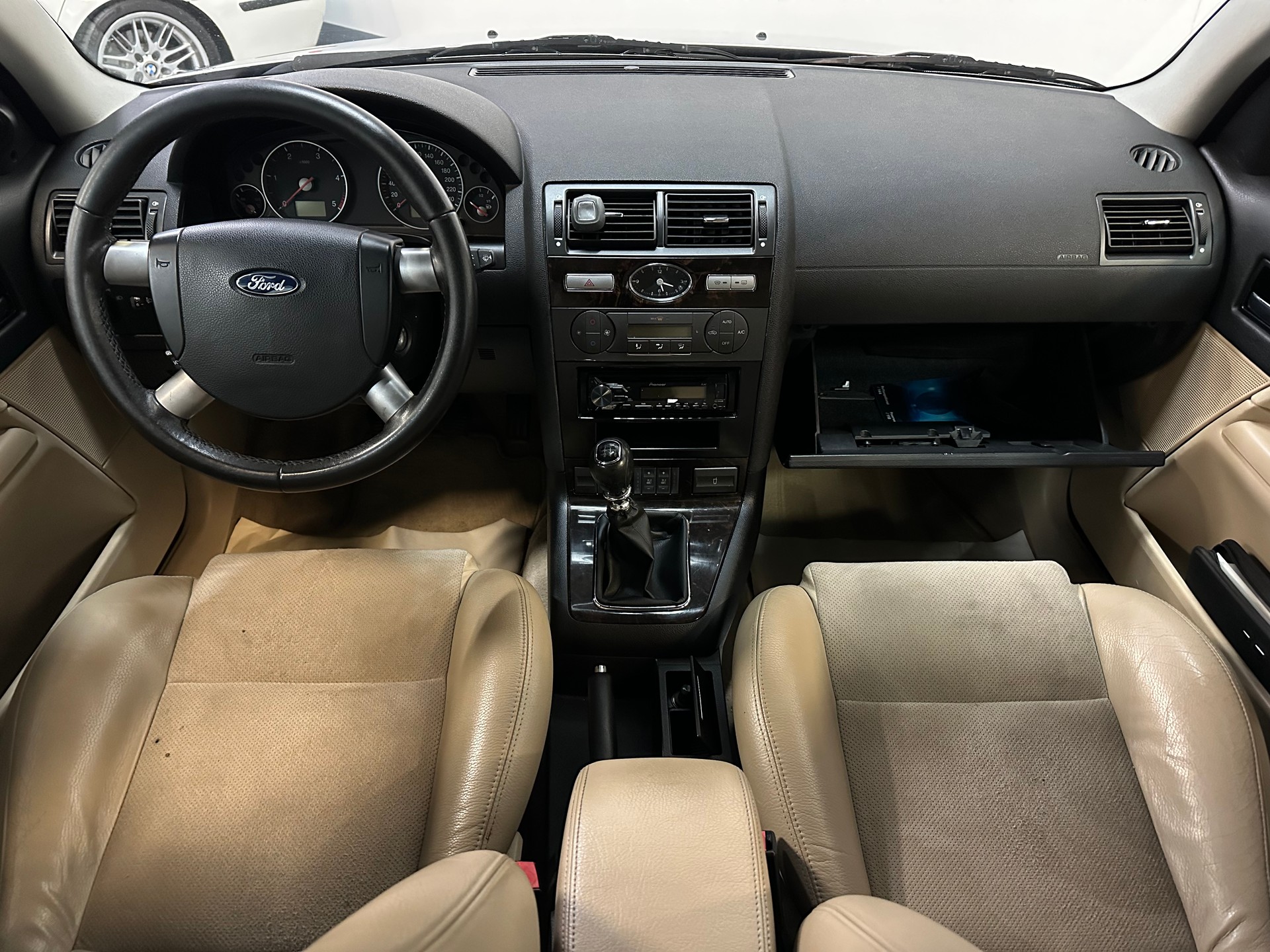 FORD Mondeo 2.2 TDCi 16V Carving-image-21