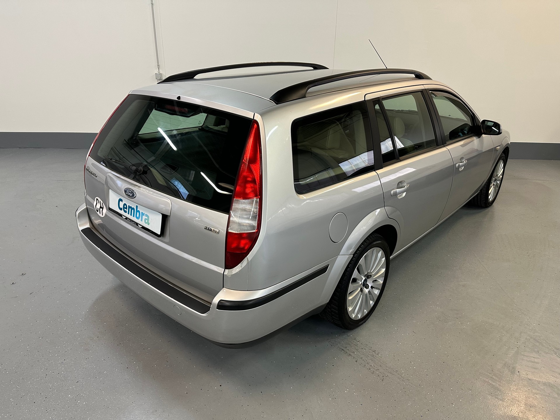FORD Mondeo 2.2 TDCi 16V Carving-image-12