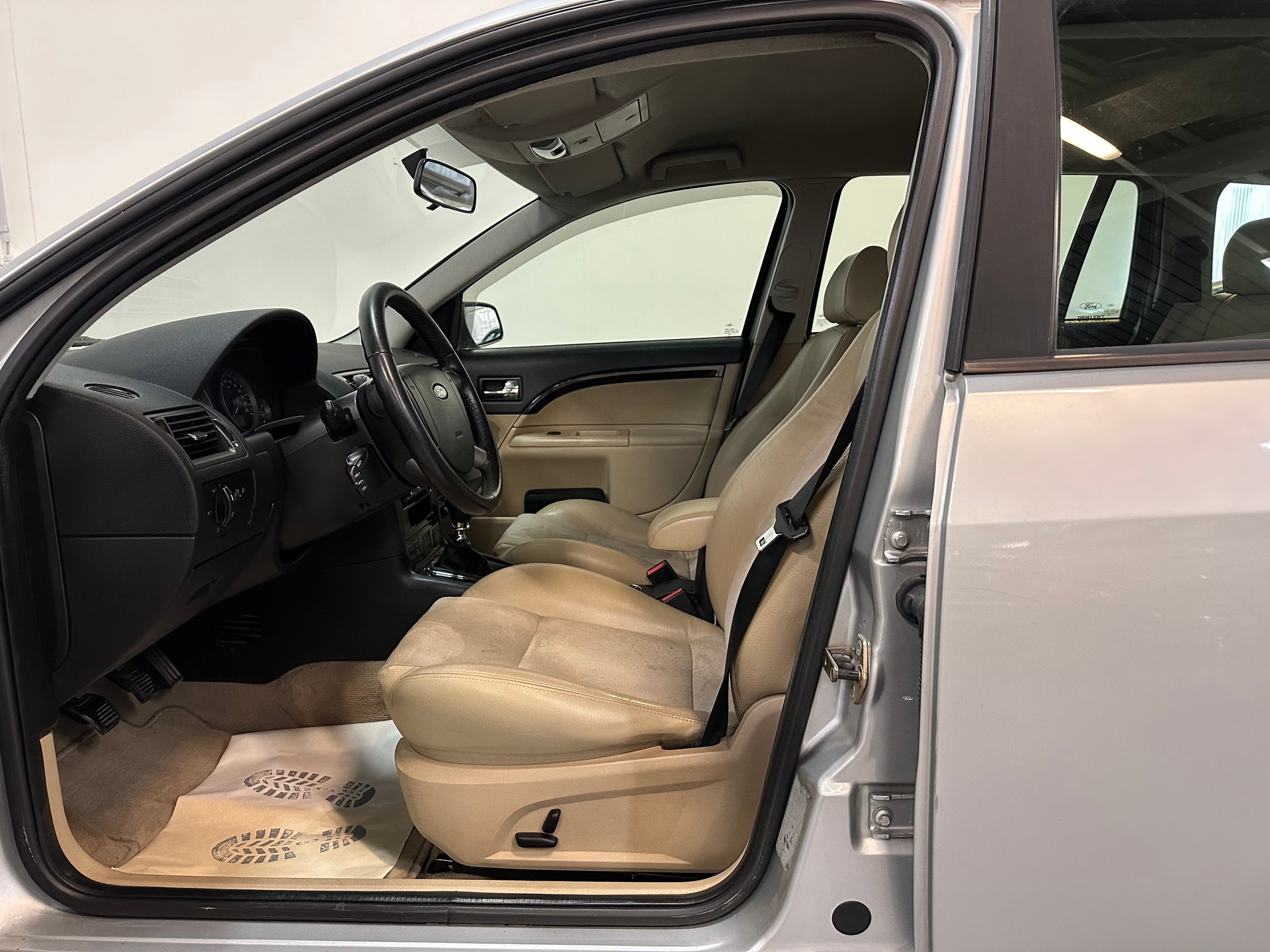 FORD Mondeo 2.2 TDCi 16V Carving-image-19