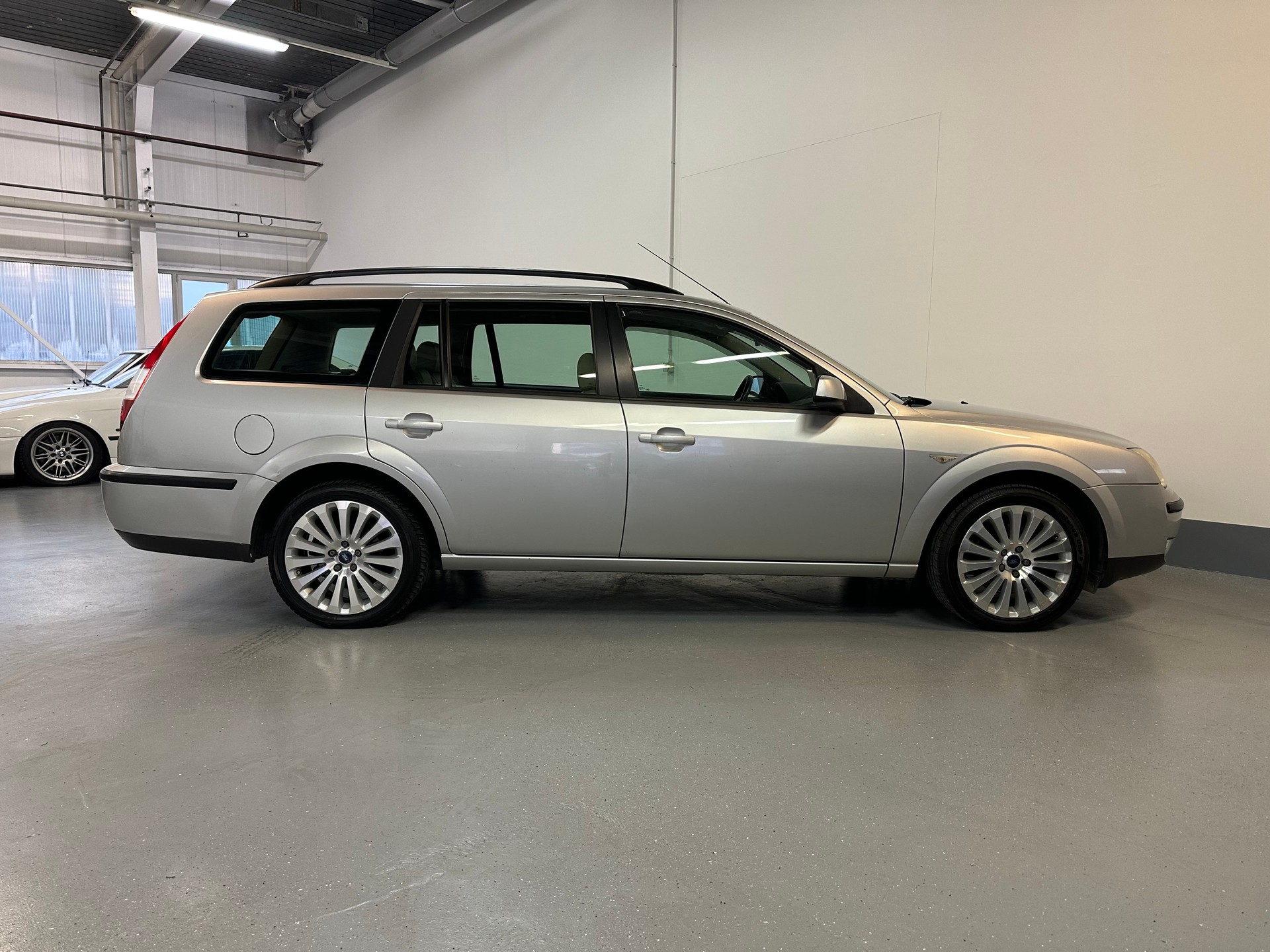 FORD Mondeo 2.2 TDCi 16V Carving-image-16