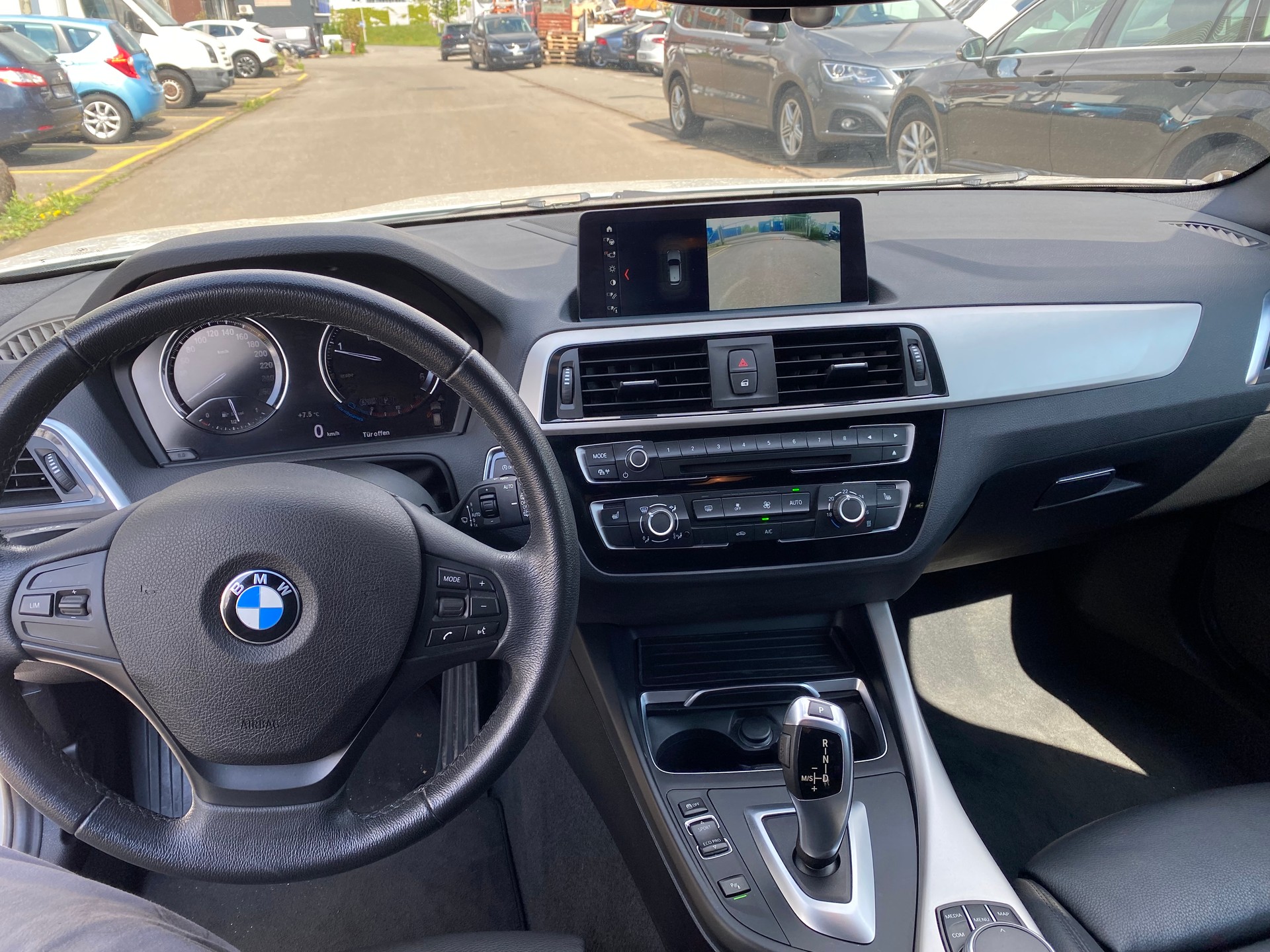 BMW 118d Urban Line Steptronic-image-4