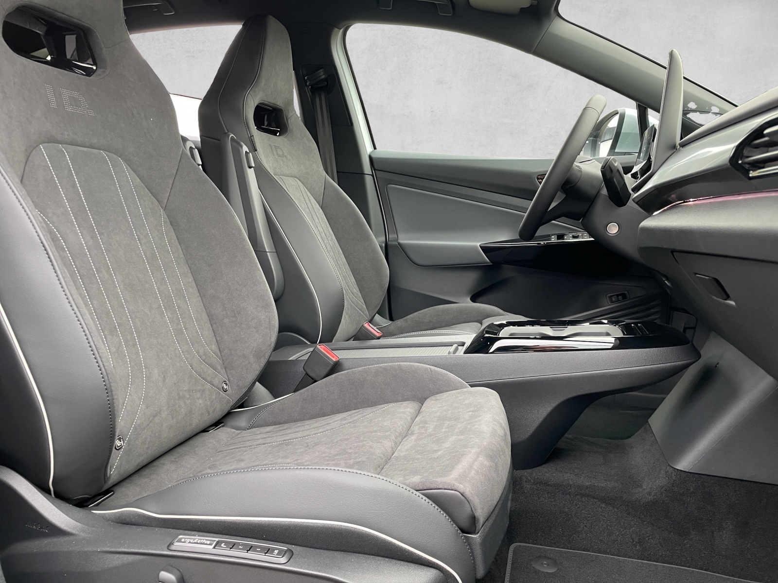 VW ID.4 Pro United 77 kWh 4 Motion-image-9