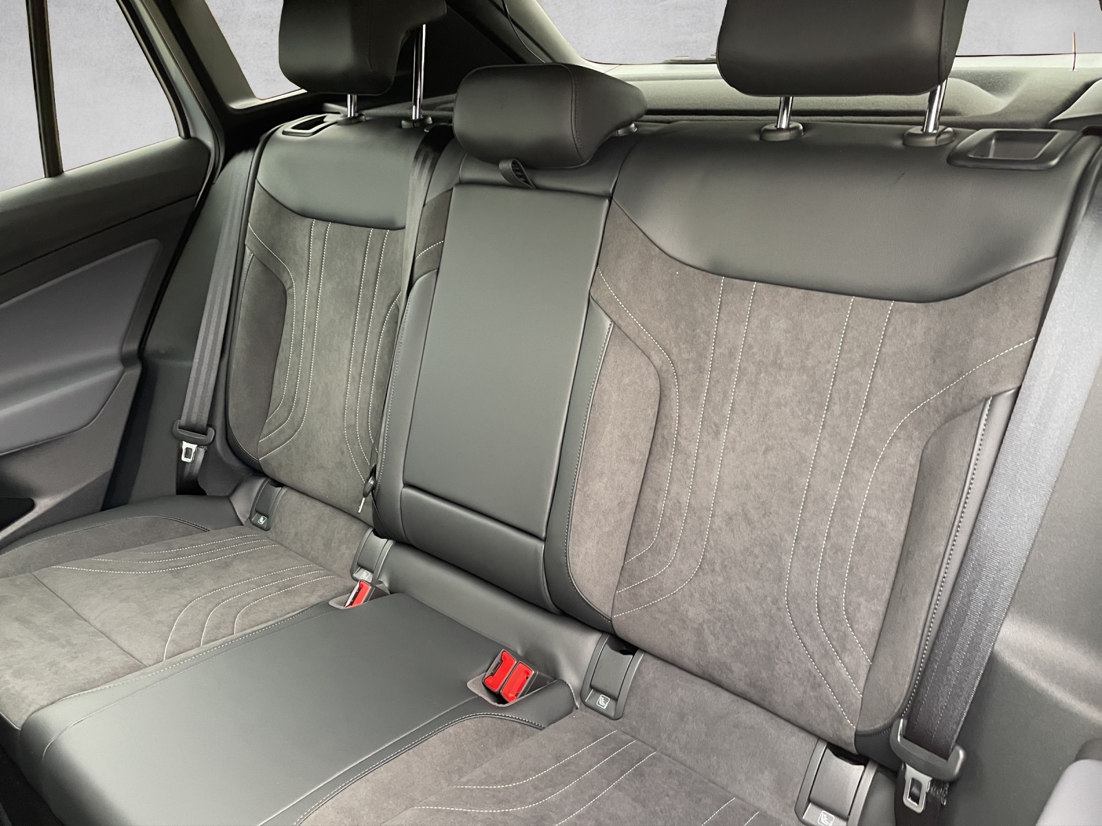 VW ID.4 Pro United 77 kWh 4 Motion-image-6