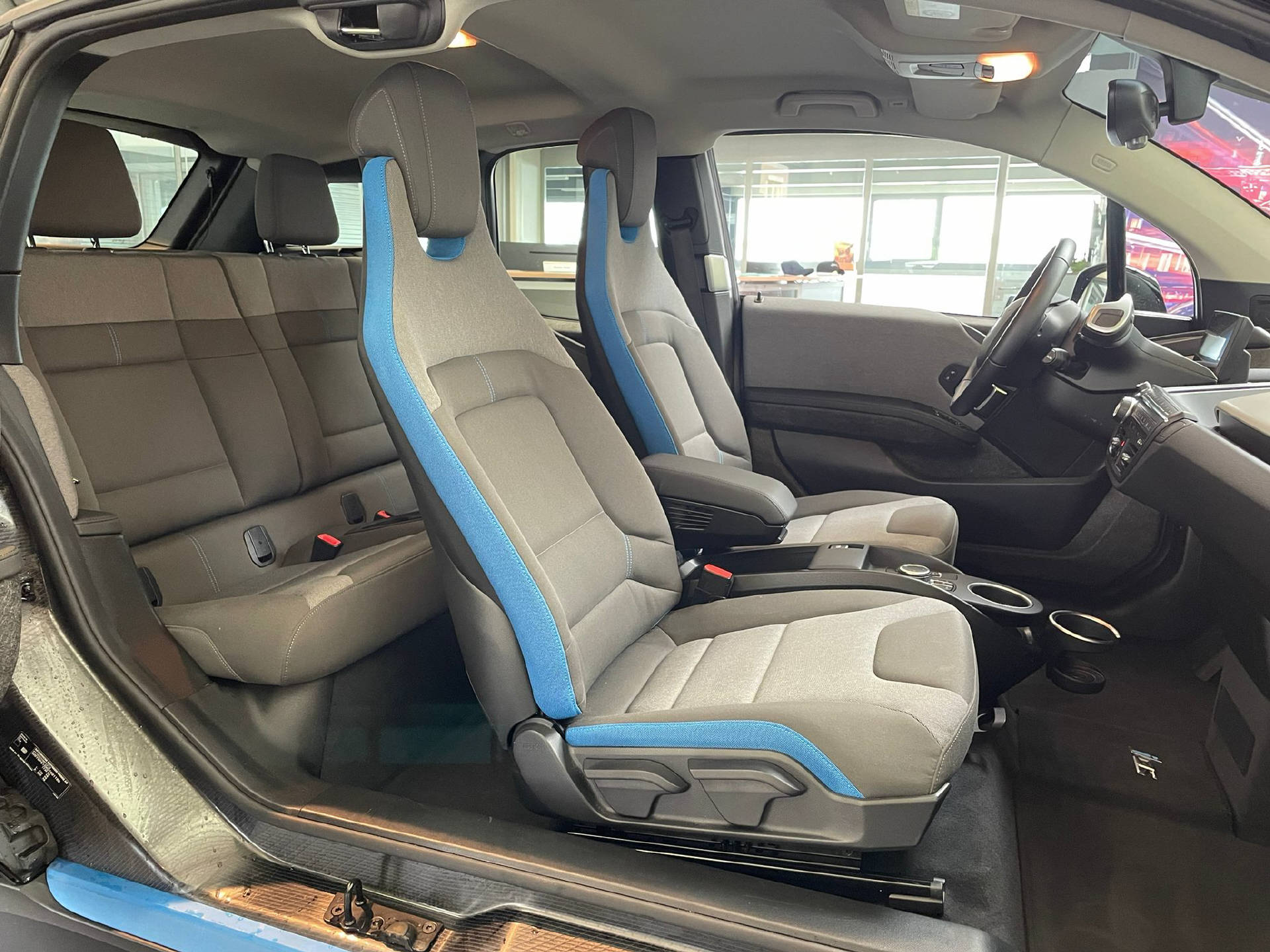 BMW i3 S 120 Ah CH-Fahrzeug-image-7