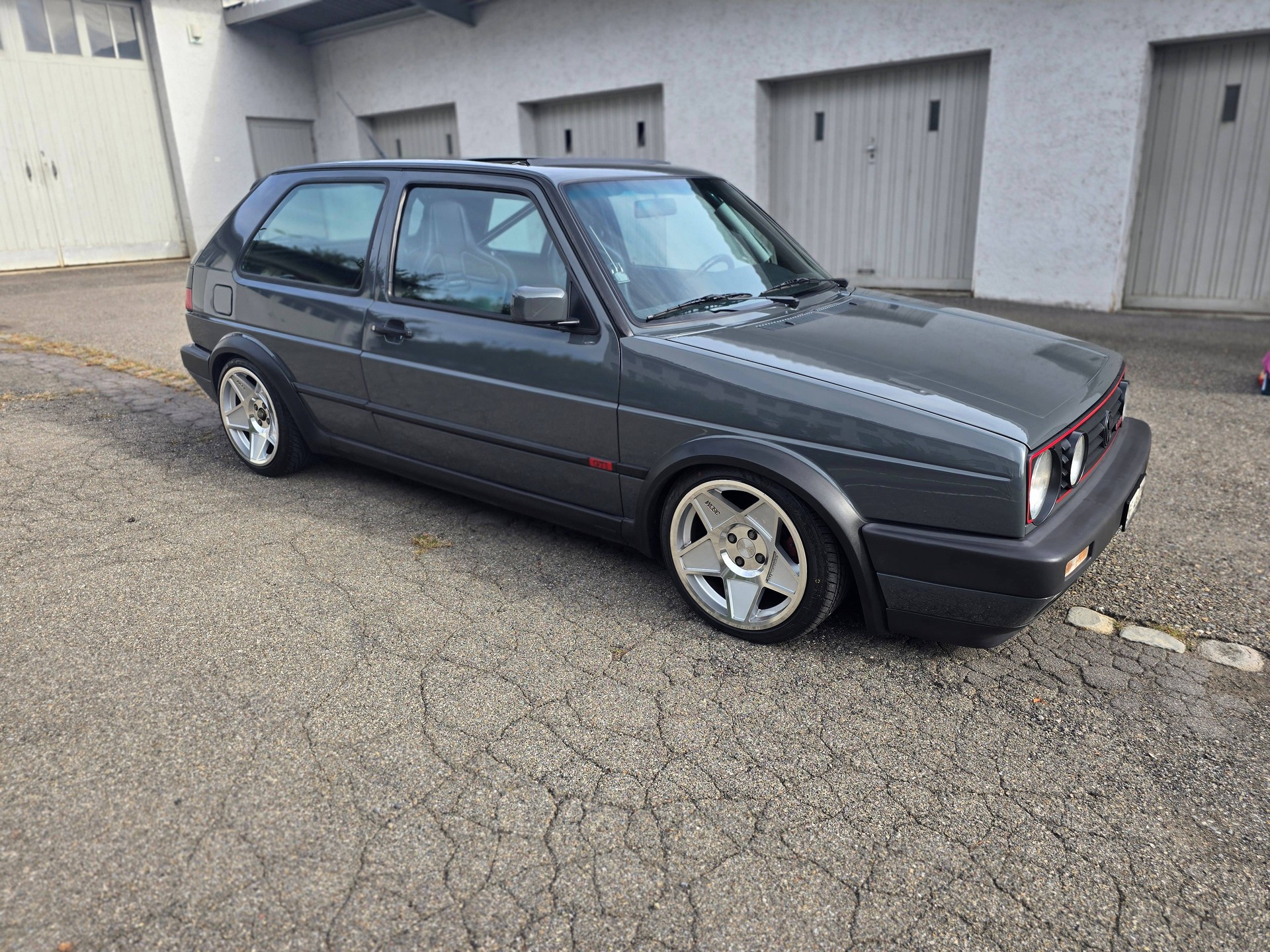 VW Golf 1800 GTI G60-image-1