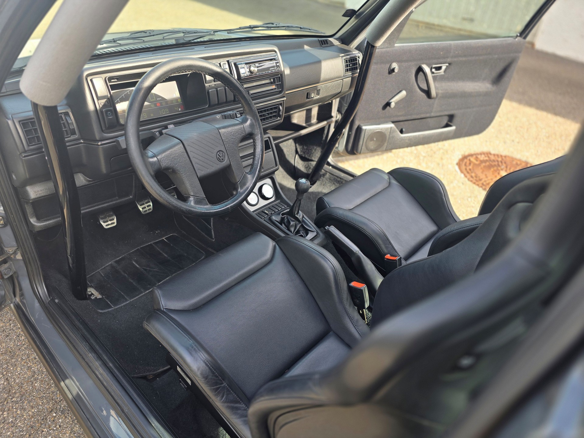 VW Golf 1800 GTI G60-image-12