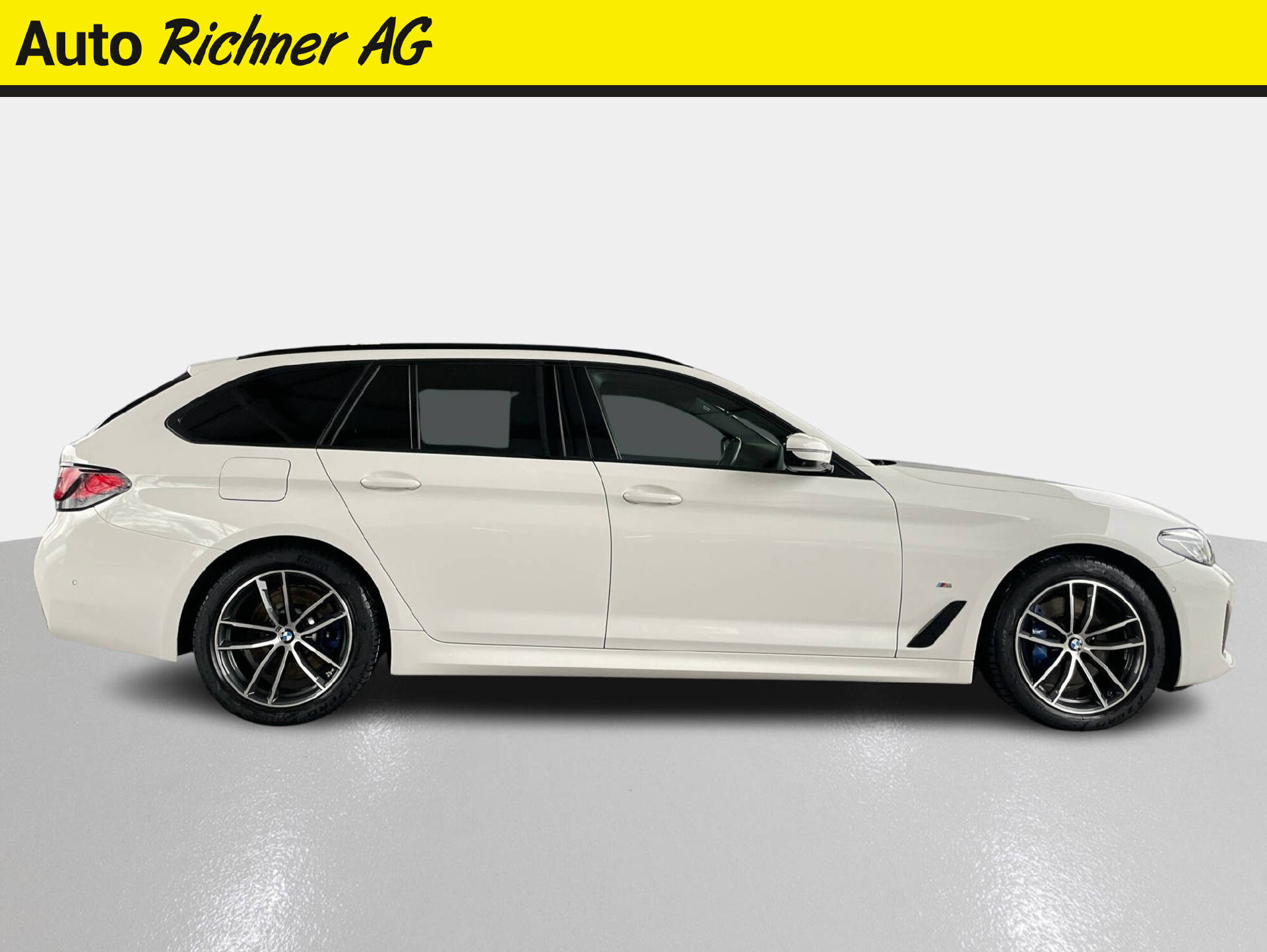 BMW 530e xDrive SAG Touring-image-2