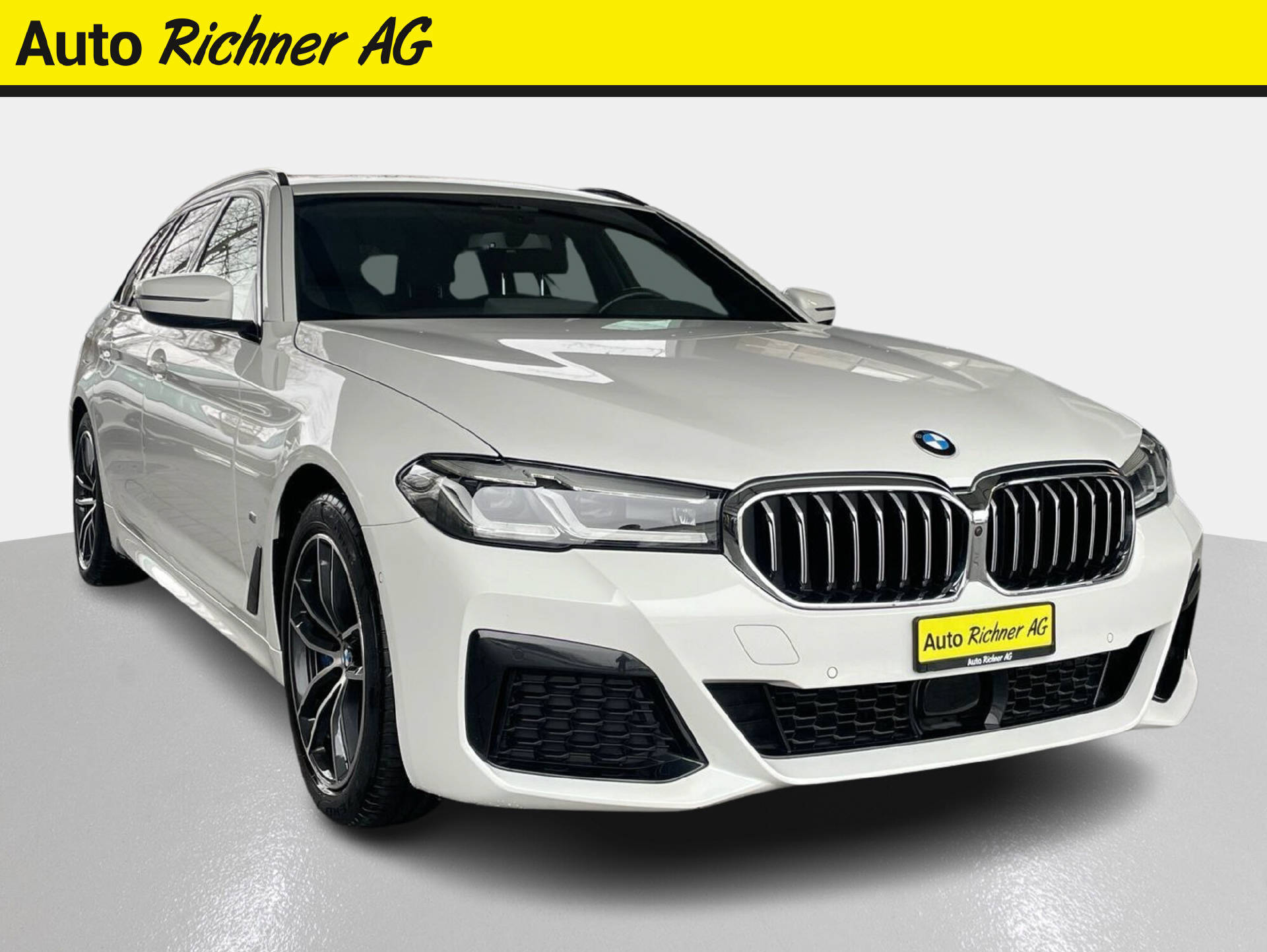 BMW 530e xDrive SAG Touring-image-0