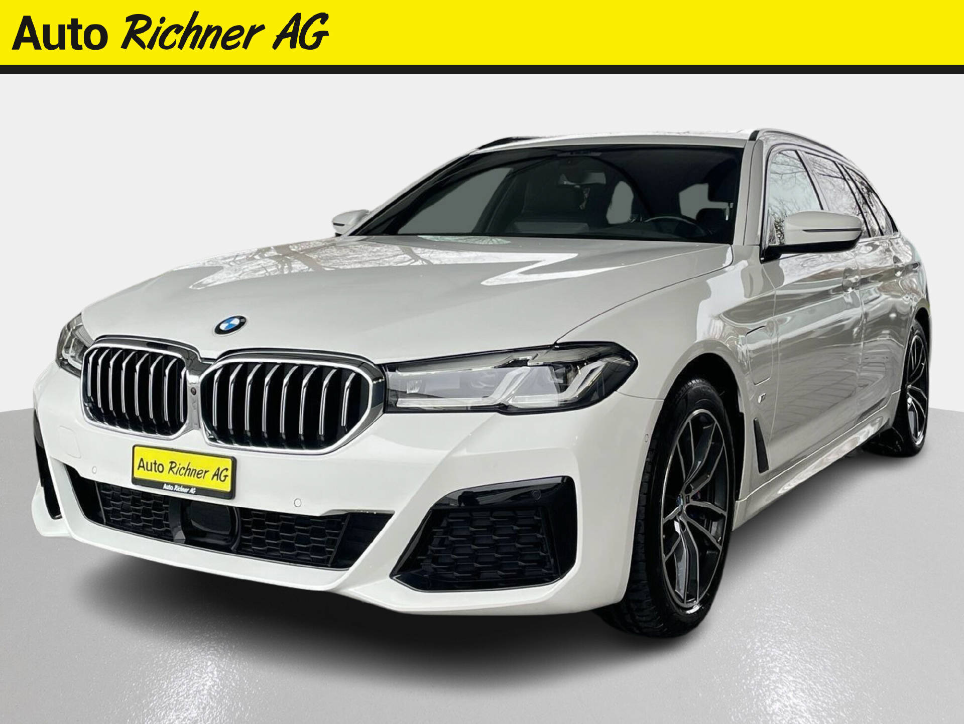 BMW 530e xDrive SAG Touring-image-1