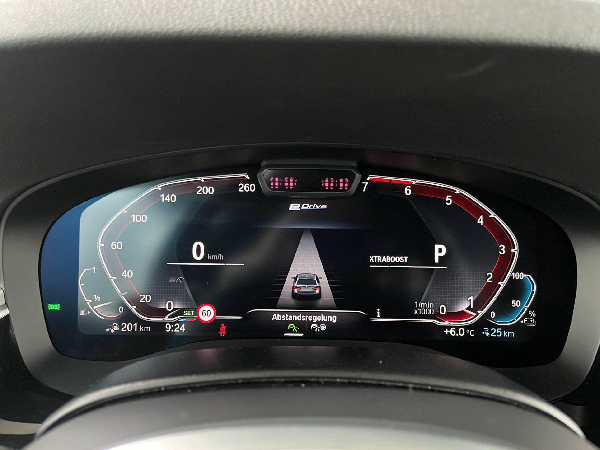 BMW 530e xDrive SAG Touring-image-8
