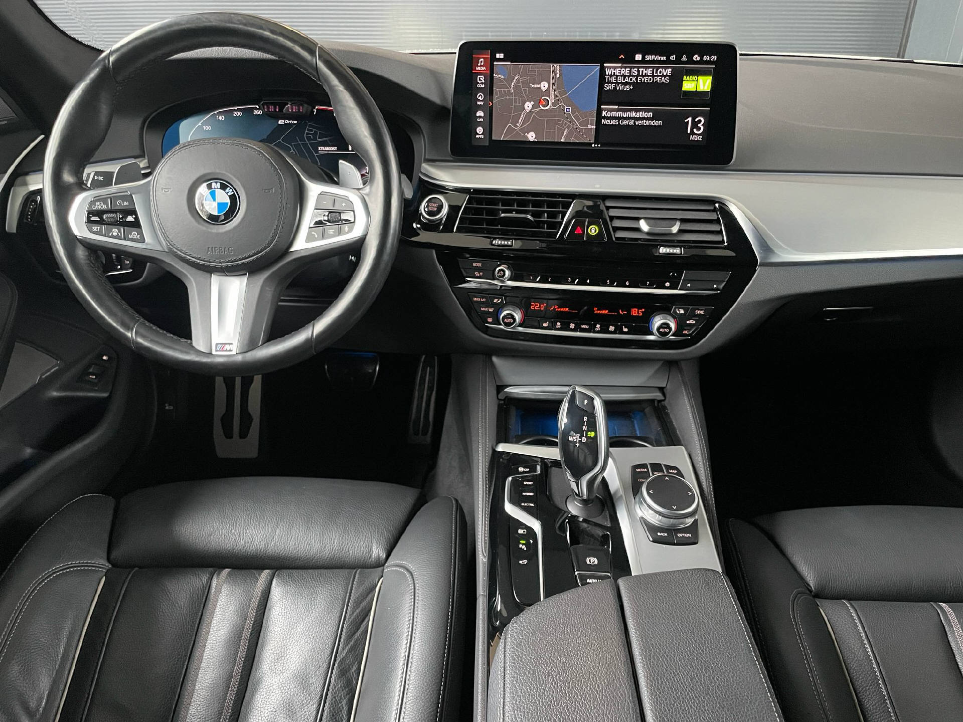 BMW 530e xDrive SAG Touring-image-6