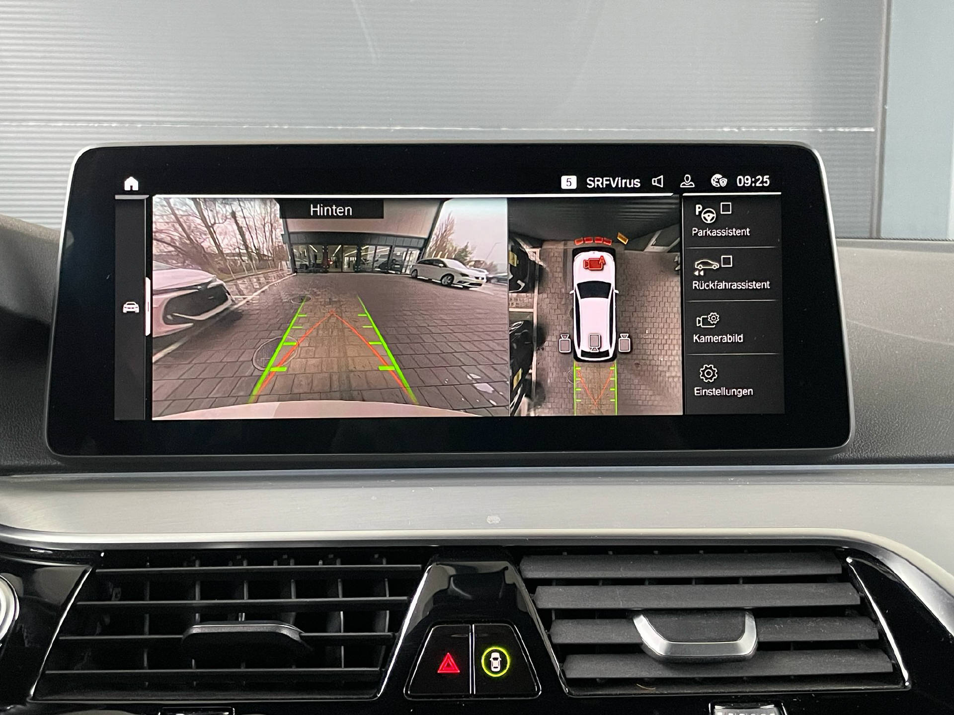 BMW 530e xDrive SAG Touring-image-11