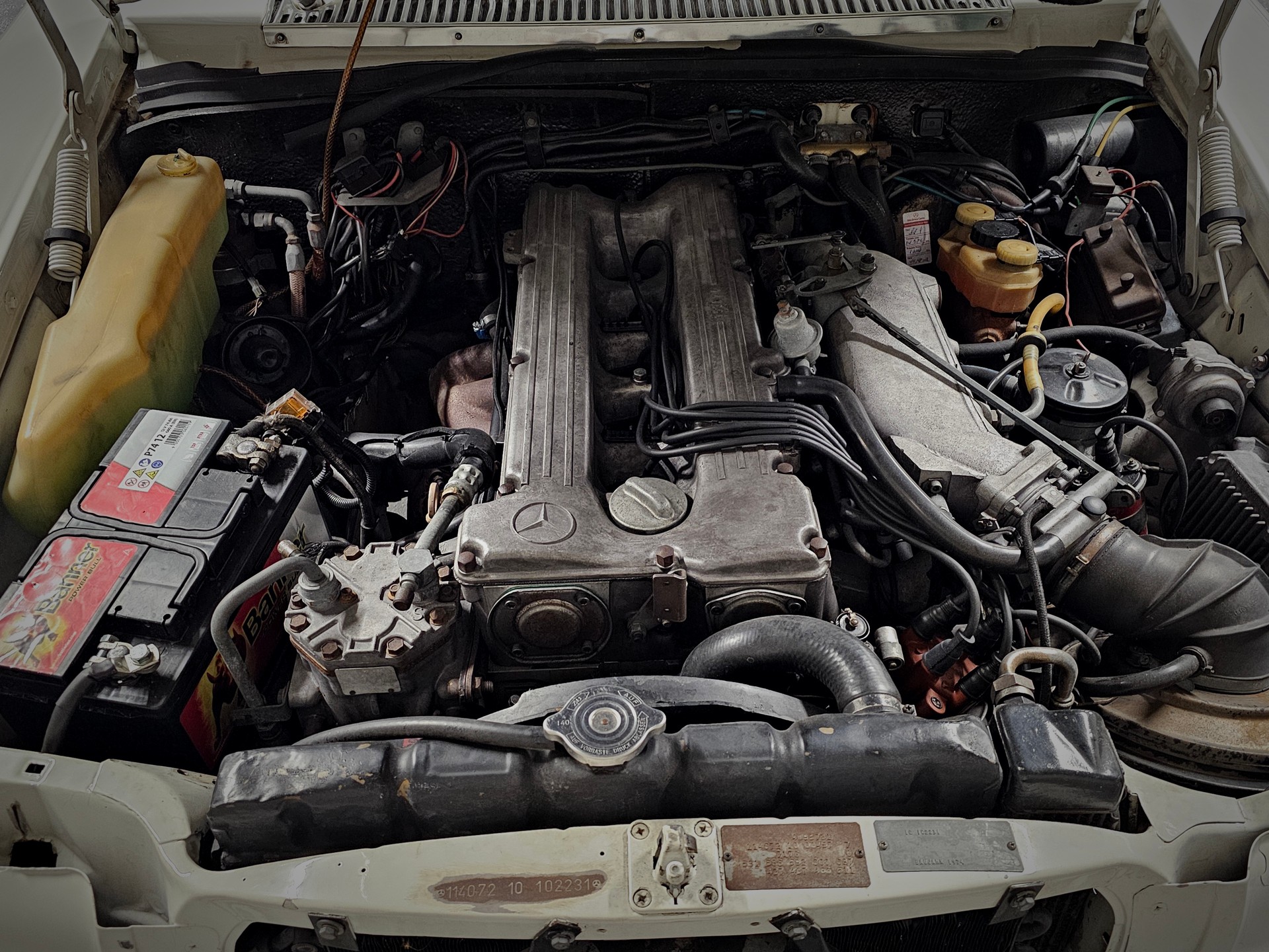 MERCEDES-BENZ 280 CE-image-12