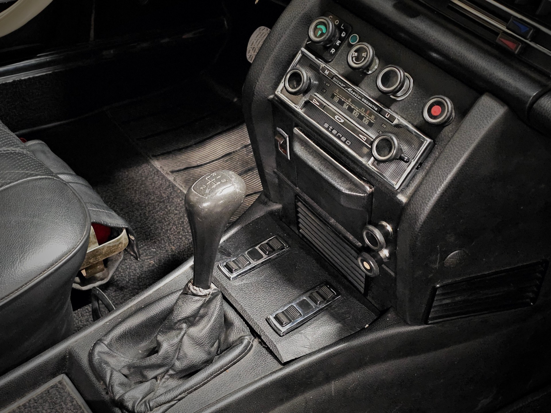 MERCEDES-BENZ 280 CE-image-10