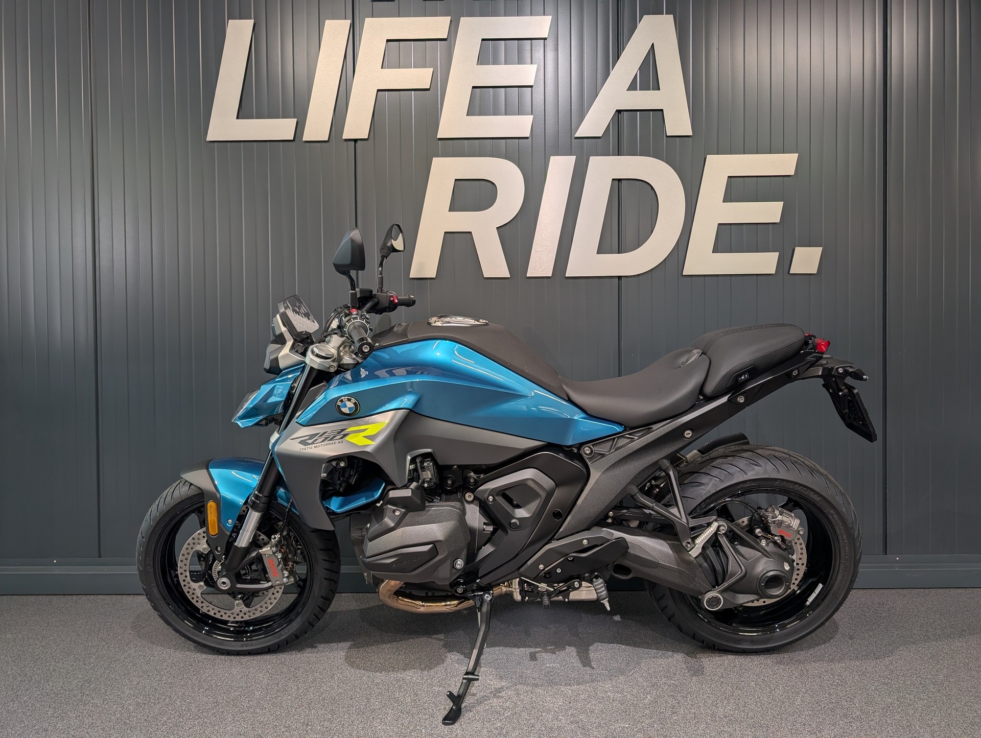 BMW R 1300 R ASA - Inklusive Service-Paket 3 Jahre / 30'000km!-showroom-element-2