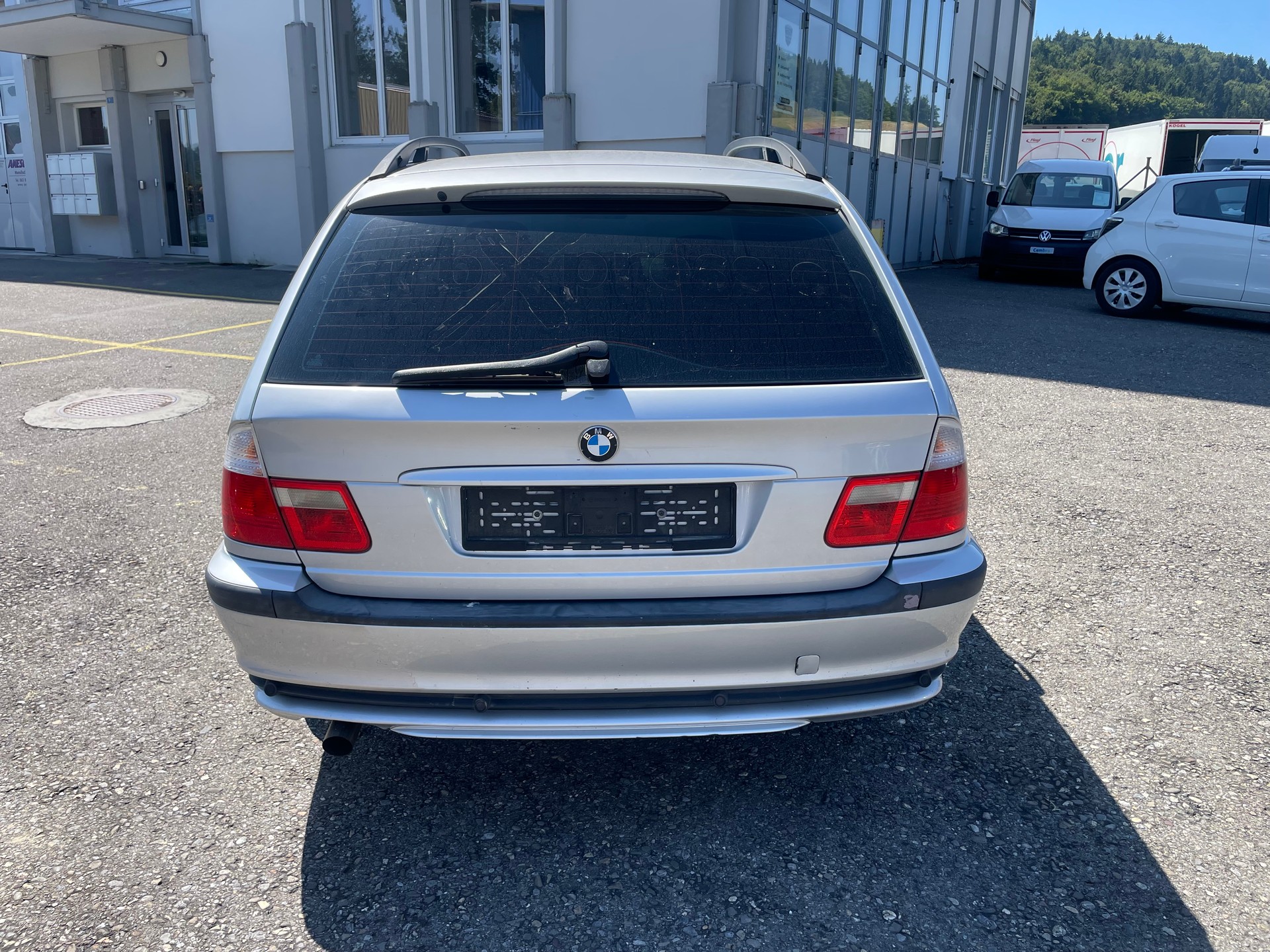 BMW 318i Touring-image-5